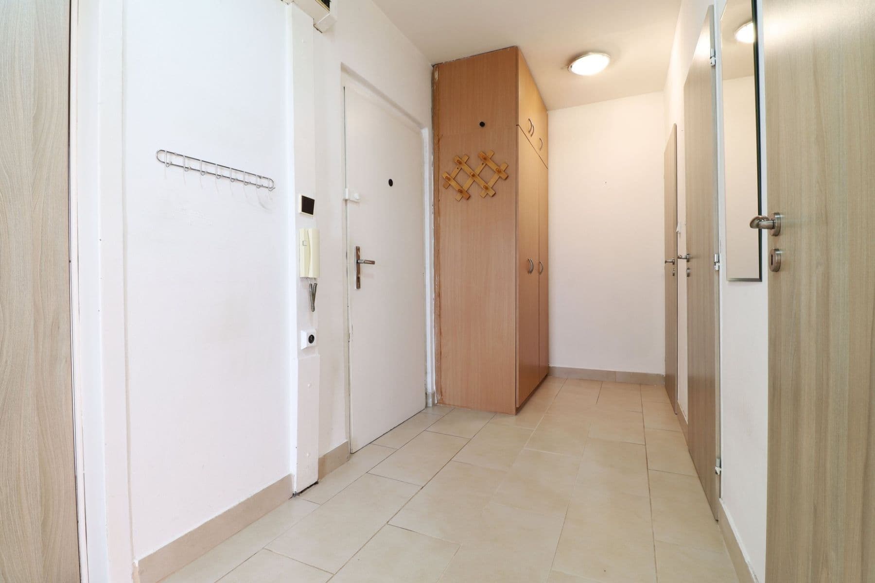 Prenájom bytu 3-izbový 67 m², Ke Kateřinkám, Praha, Praha Prenájom bytu 3-izbový 67 m², Ke Kateřinkám, Praha, Praha