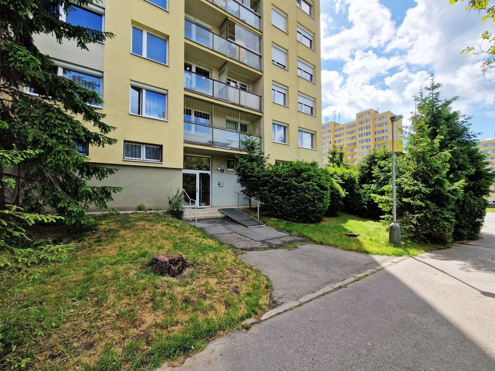Prenájom bytu 3-izbový 67 m², Ke Kateřinkám, Praha, Praha Prenájom bytu 3-izbový 67 m², Ke Kateřinkám, Praha, Praha
