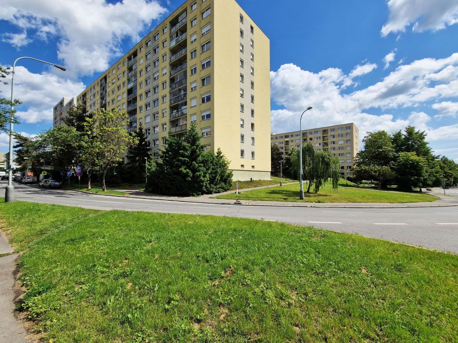 Prenájom bytu 3-izbový 67 m², Ke Kateřinkám, Praha, Praha Prenájom bytu 3-izbový 67 m², Ke Kateřinkám, Praha, Praha