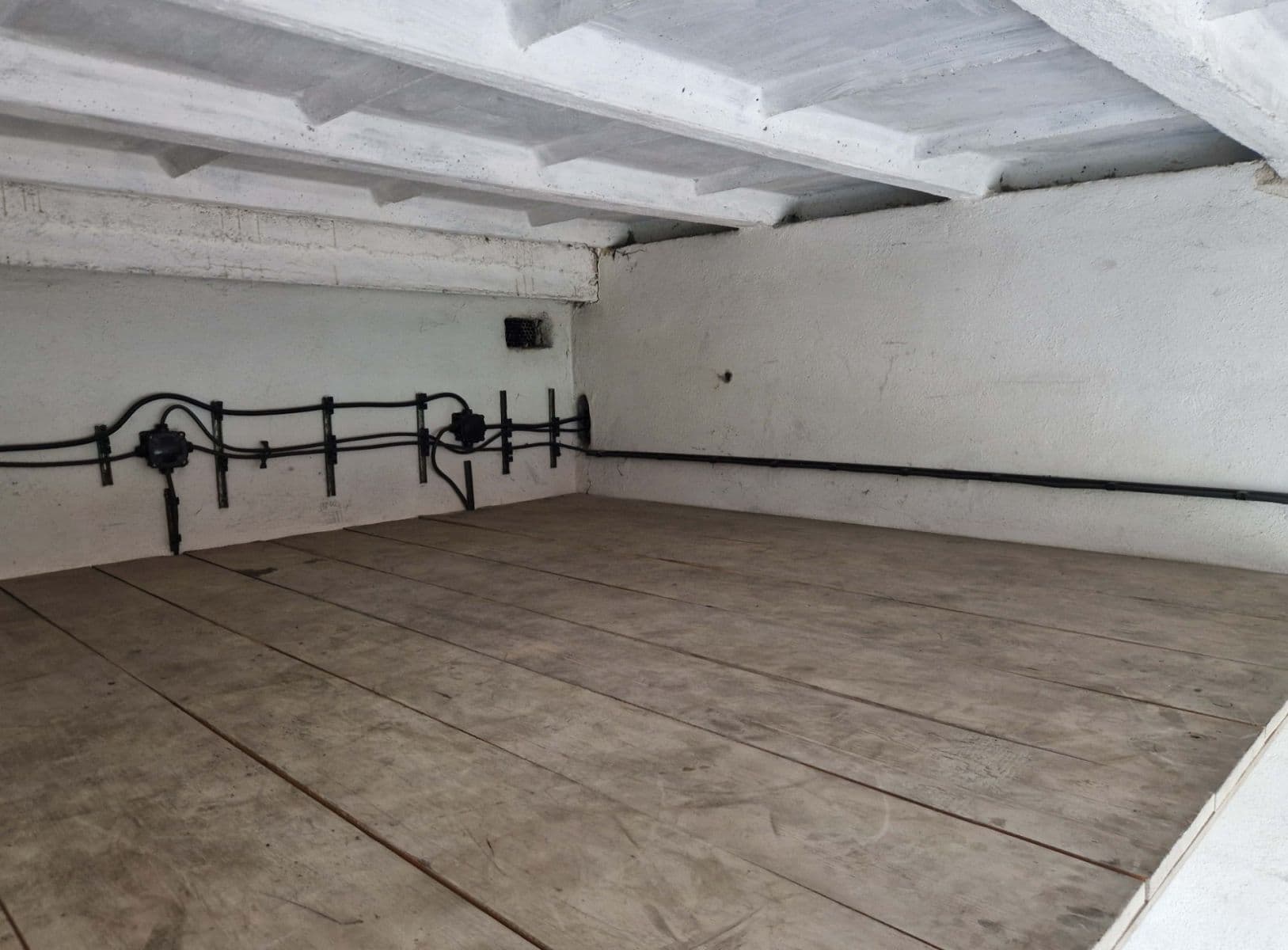 Predaj garáže 15 m², Školní, Vlašim, Středočeský kraj Predaj garáže 15 m², Školní, Vlašim, Středočeský kraj