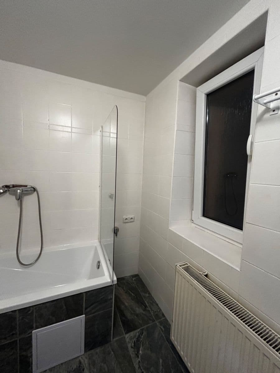 Prenájom bytu 2-izbový 54 m², Bezručova, Děčín, Ústecký kraj Prenájom bytu 2-izbový 54 m², Bezručova, Děčín, Ústecký kraj