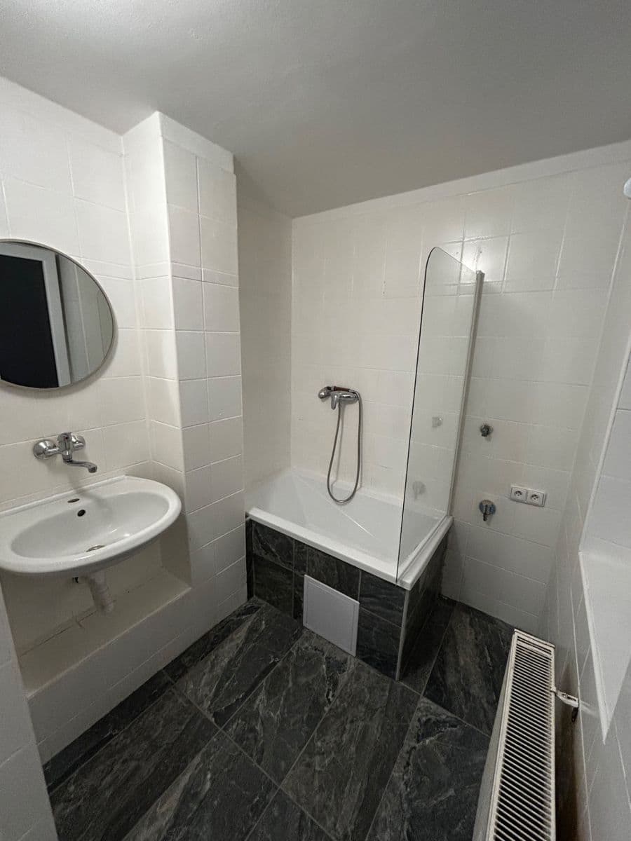 Prenájom bytu 2-izbový 54 m², Bezručova, Děčín, Ústecký kraj Prenájom bytu 2-izbový 54 m², Bezručova, Děčín, Ústecký kraj