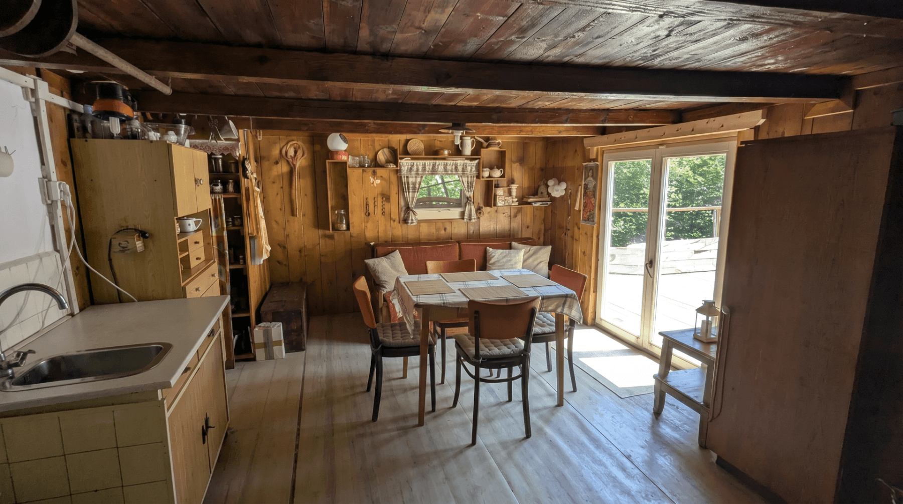 Predaj rekreačného objektu 48 m², pozemek 1.415 m², Hvozdnice, Středočeský kraj Predaj rekreačného objektu 48 m², pozemek 1.415 m², Hvozdnice, Středočeský kraj