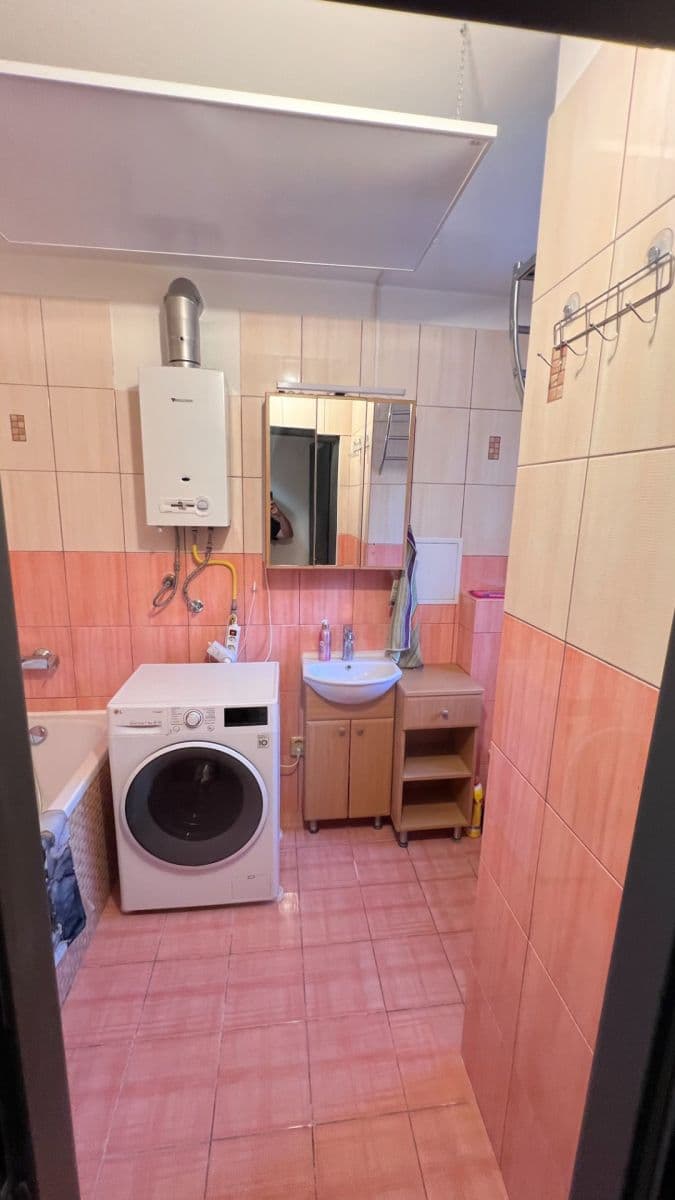 Prenájom bytu 2-izbový 54 m², Hrubínova, Neratovice, Středočeský kraj Prenájom bytu 2-izbový 54 m², Hrubínova, Neratovice, Středočeský kraj