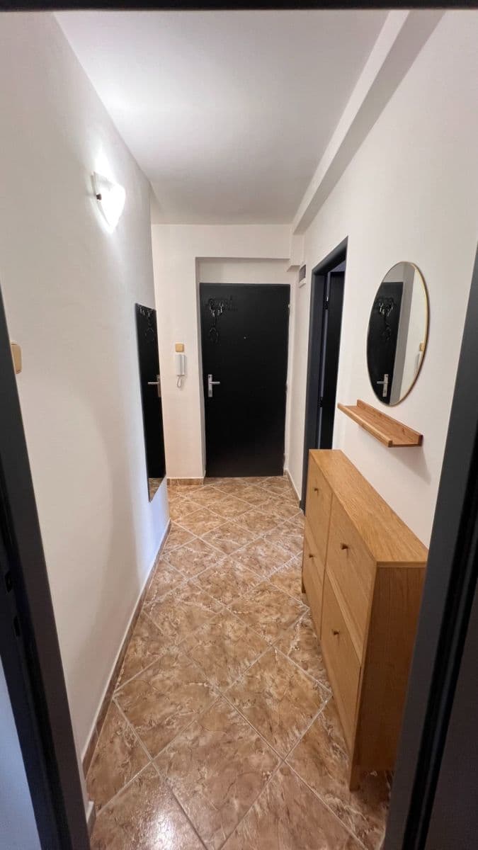 Prenájom bytu 2-izbový 54 m², Hrubínova, Neratovice, Středočeský kraj Prenájom bytu 2-izbový 54 m², Hrubínova, Neratovice, Středočeský kraj