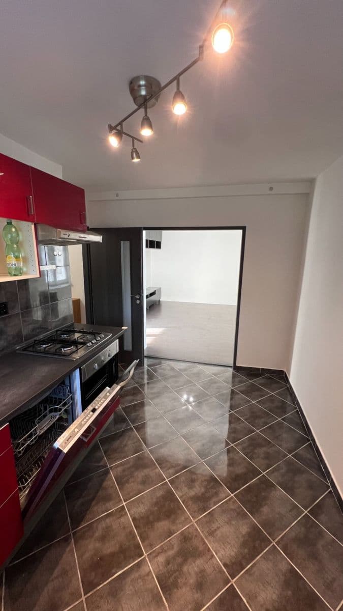Prenájom bytu 2-izbový 54 m², Hrubínova, Neratovice, Středočeský kraj Prenájom bytu 2-izbový 54 m², Hrubínova, Neratovice, Středočeský kraj