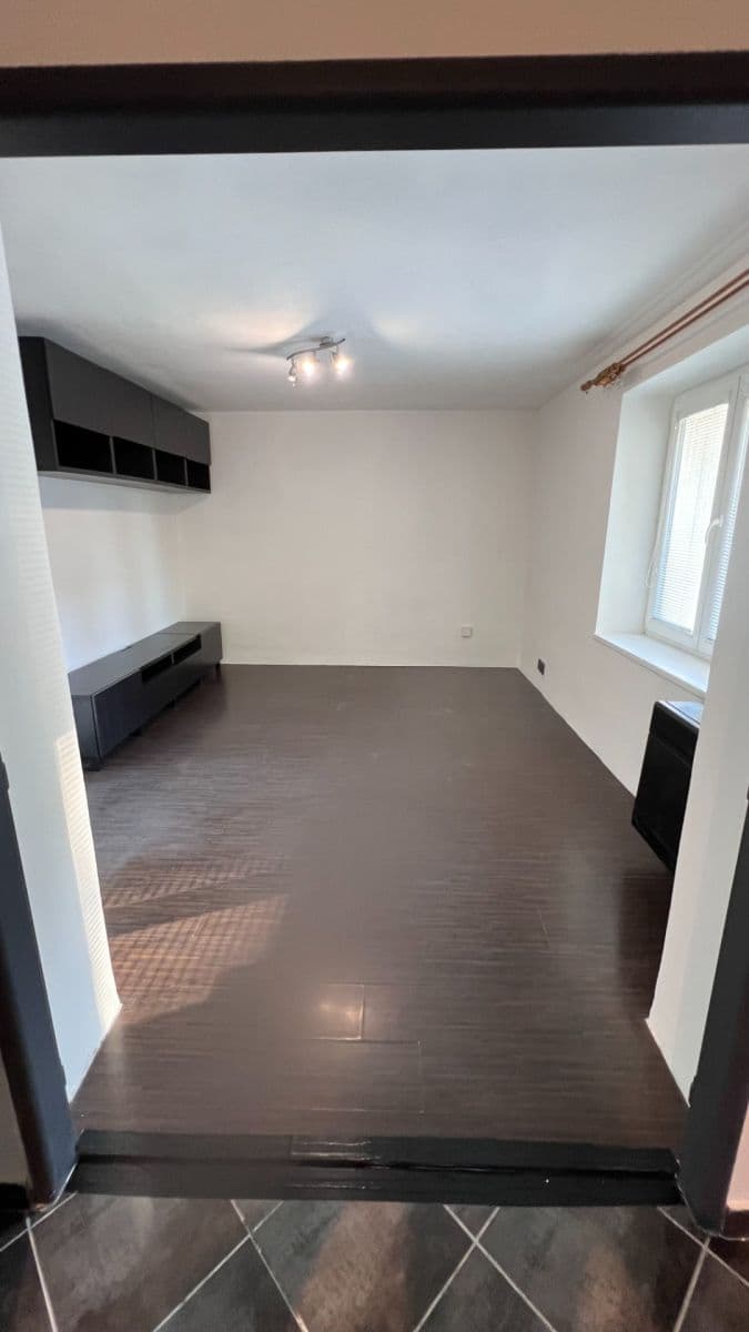 Prenájom bytu 2-izbový 54 m², Hrubínova, Neratovice, Středočeský kraj Prenájom bytu 2-izbový 54 m², Hrubínova, Neratovice, Středočeský kraj