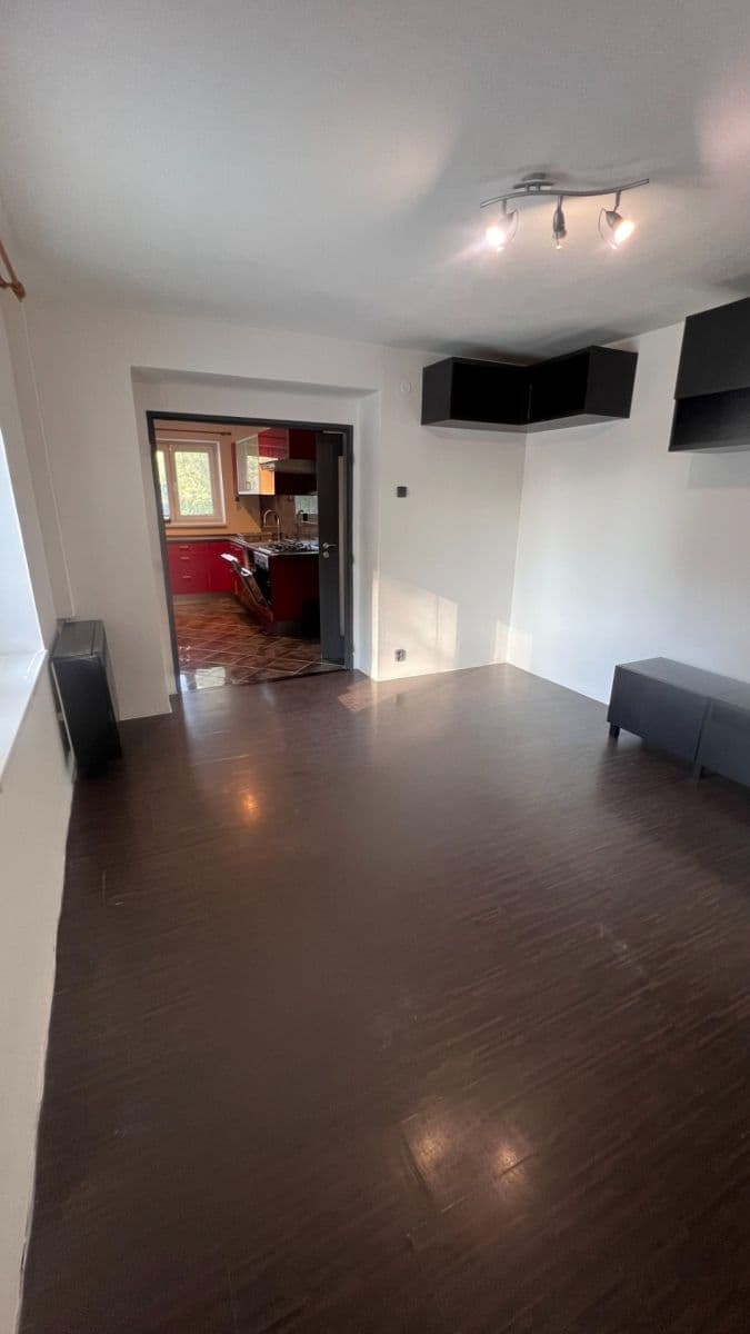 Prenájom bytu 2-izbový 54 m², Hrubínova, Neratovice, Středočeský kraj Prenájom bytu 2-izbový 54 m², Hrubínova, Neratovice, Středočeský kraj