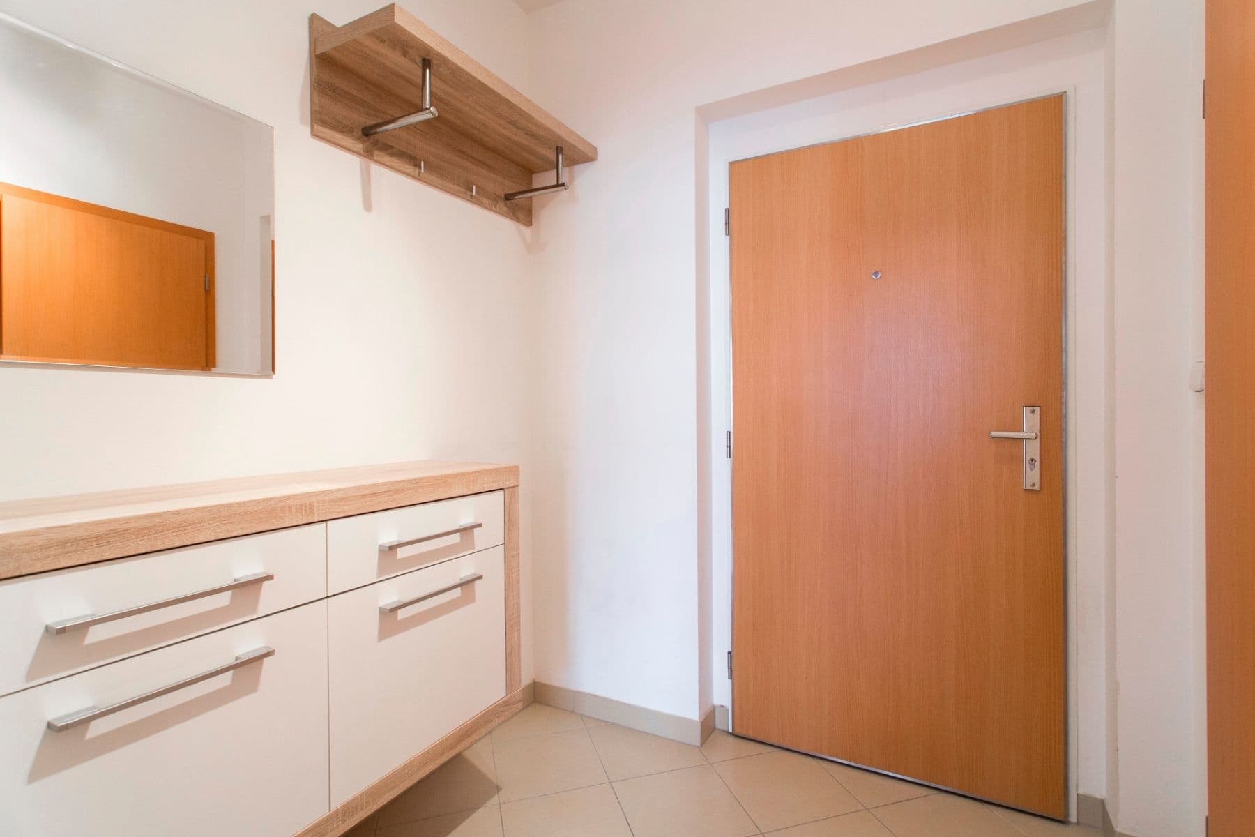 Prenájom bytu 1-izbový 39 m², Pavla Beneše, Praha, Praha Prenájom bytu 1-izbový 39 m², Pavla Beneše, Praha, Praha