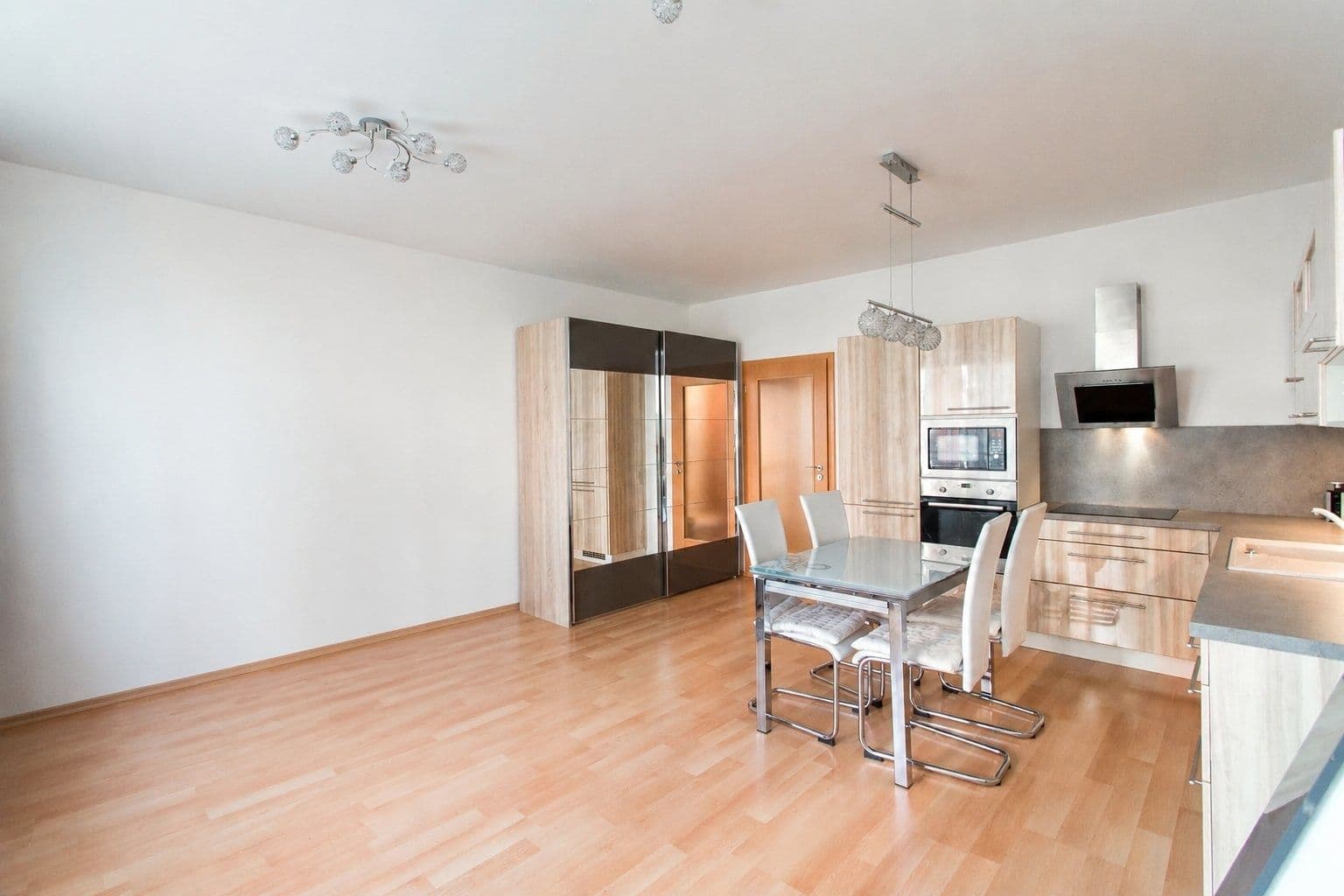 Prenájom bytu 1-izbový 39 m², Pavla Beneše, Praha, Praha Prenájom bytu 1-izbový 39 m², Pavla Beneše, Praha, Praha