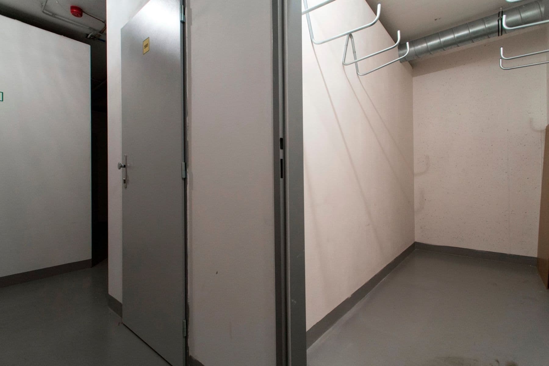 Prenájom bytu 1-izbový 39 m², Pavla Beneše, Praha, Praha Prenájom bytu 1-izbový 39 m², Pavla Beneše, Praha, Praha