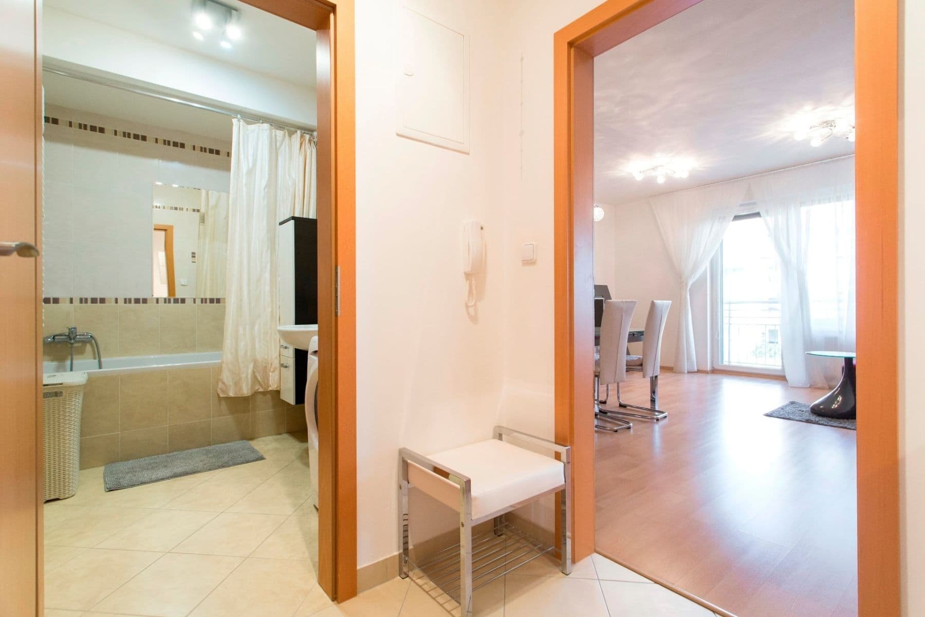 Prenájom bytu 1-izbový 39 m², Pavla Beneše, Praha, Praha Prenájom bytu 1-izbový 39 m², Pavla Beneše, Praha, Praha