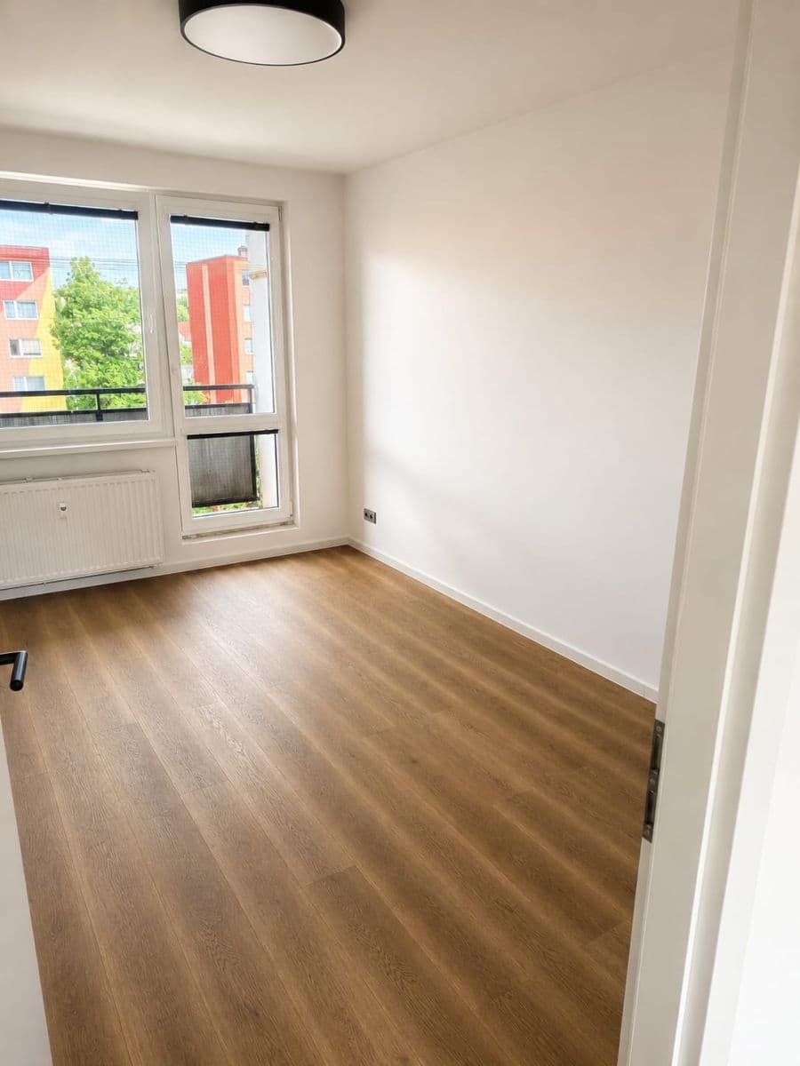Prenájom bytu 3-izbový 70 m², Okružní, Bruntál, Moravskoslezský kraj Prenájom bytu 3-izbový 70 m², Okružní, Bruntál, Moravskoslezský kraj