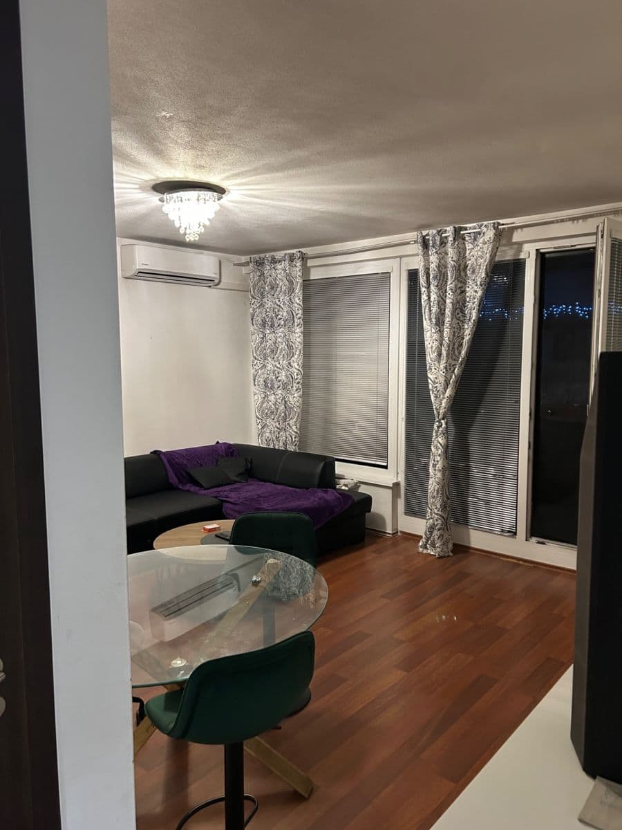 Prenájom bytu 3-izbový 80 m², Pajštúnska, Petržalka, Bratislavský kraj Prenájom bytu 3-izbový 80 m², Pajštúnska, Petržalka, Bratislavský kraj
