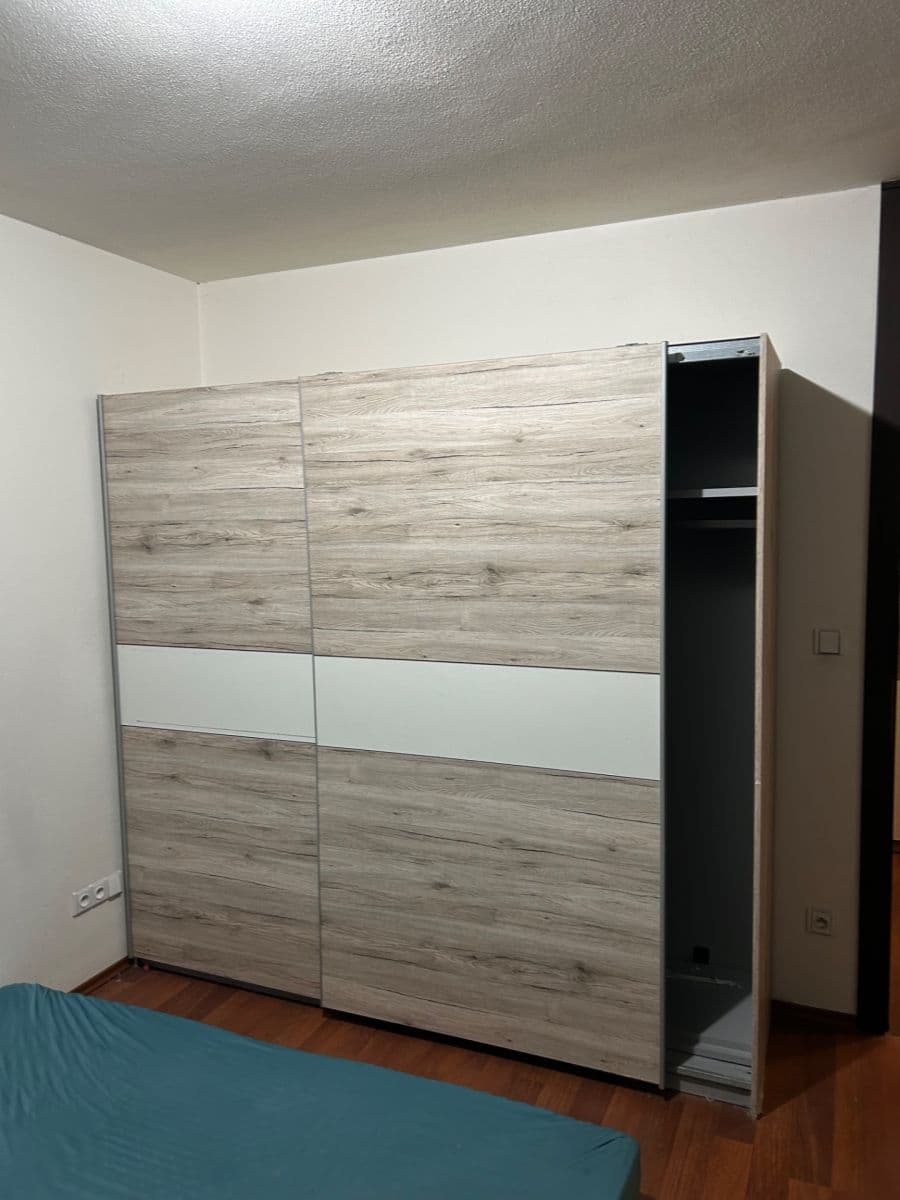 Prenájom bytu 3-izbový 80 m², Pajštúnska, Petržalka, Bratislavský kraj Prenájom bytu 3-izbový 80 m², Pajštúnska, Petržalka, Bratislavský kraj