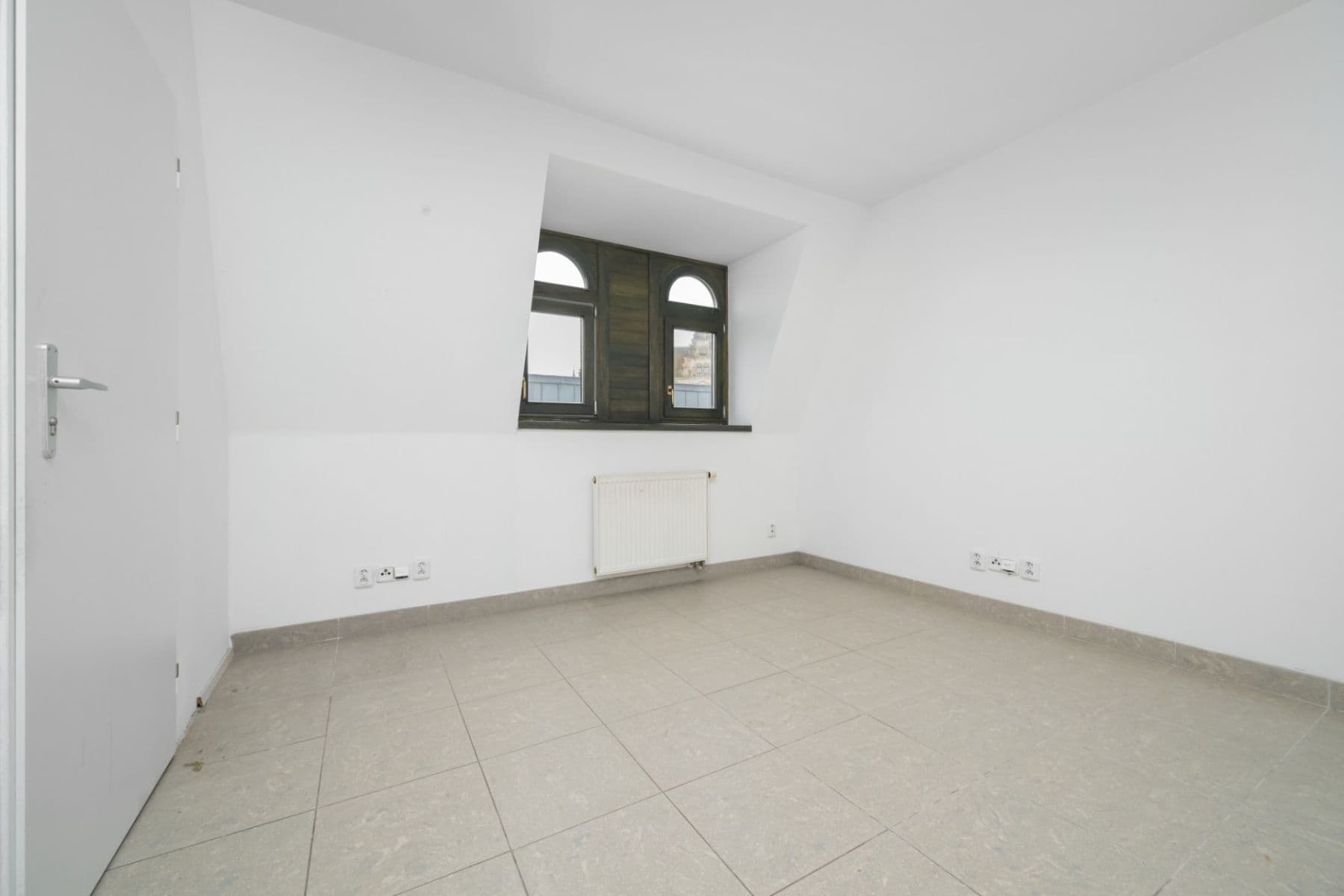 Predaj bytu 4-izbový 109 m², Frýdlantská, Liberec, Liberecký kraj Predaj bytu 4-izbový 109 m², Frýdlantská, Liberec, Liberecký kraj
