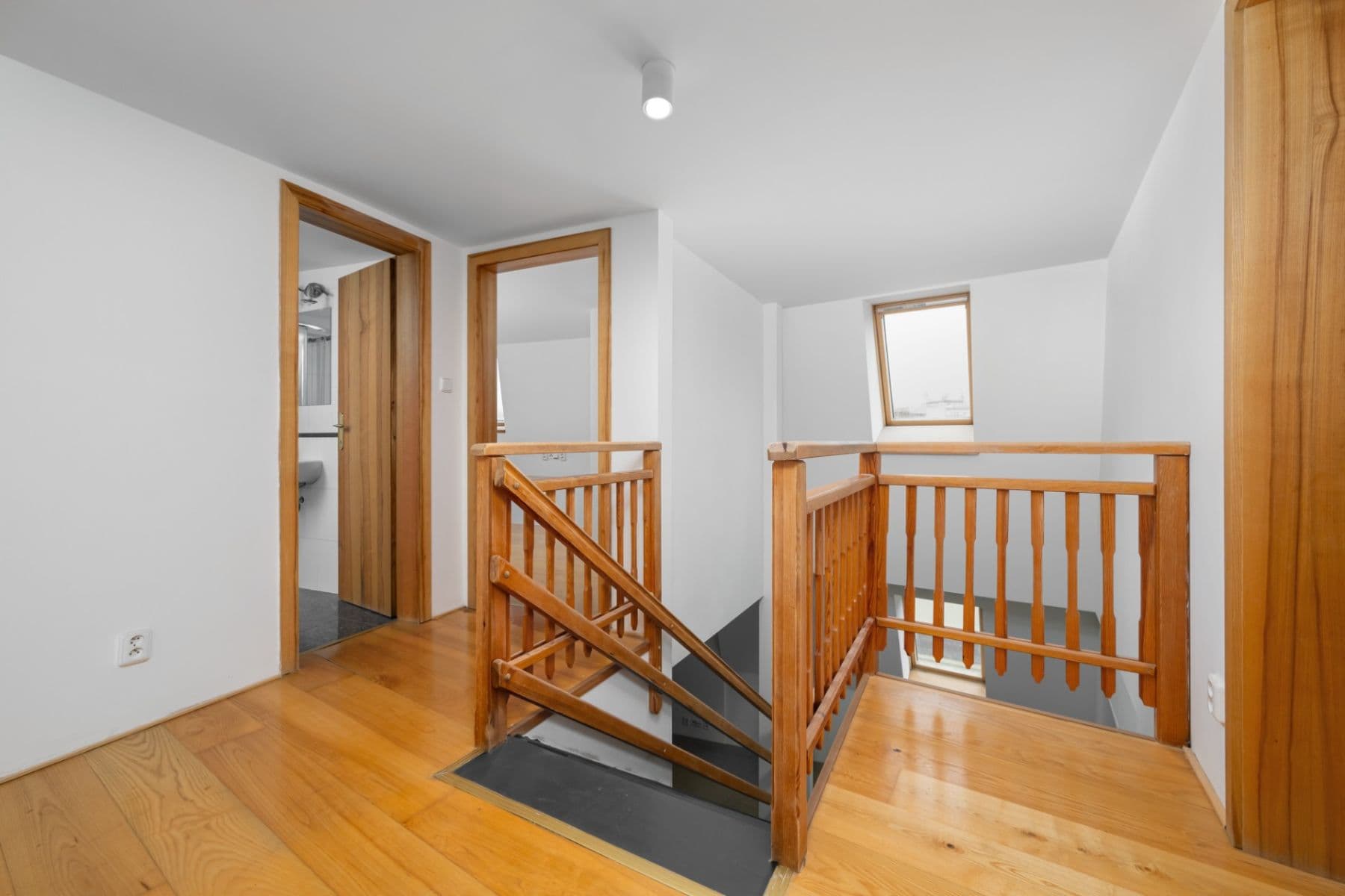 Predaj bytu 4-izbový 109 m², Frýdlantská, Liberec, Liberecký kraj Predaj bytu 4-izbový 109 m², Frýdlantská, Liberec, Liberecký kraj