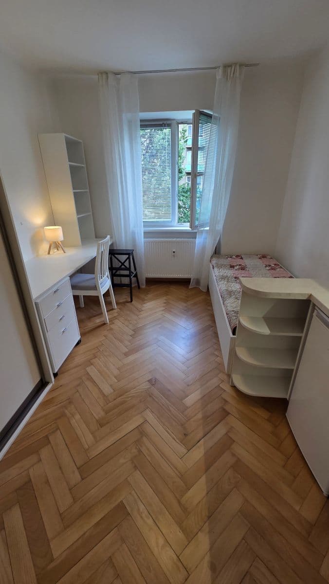 Prenájom bytu 1-izbový 17 m², Jerevanská, Praha, Praha Prenájom bytu 1-izbový 17 m², Jerevanská, Praha, Praha