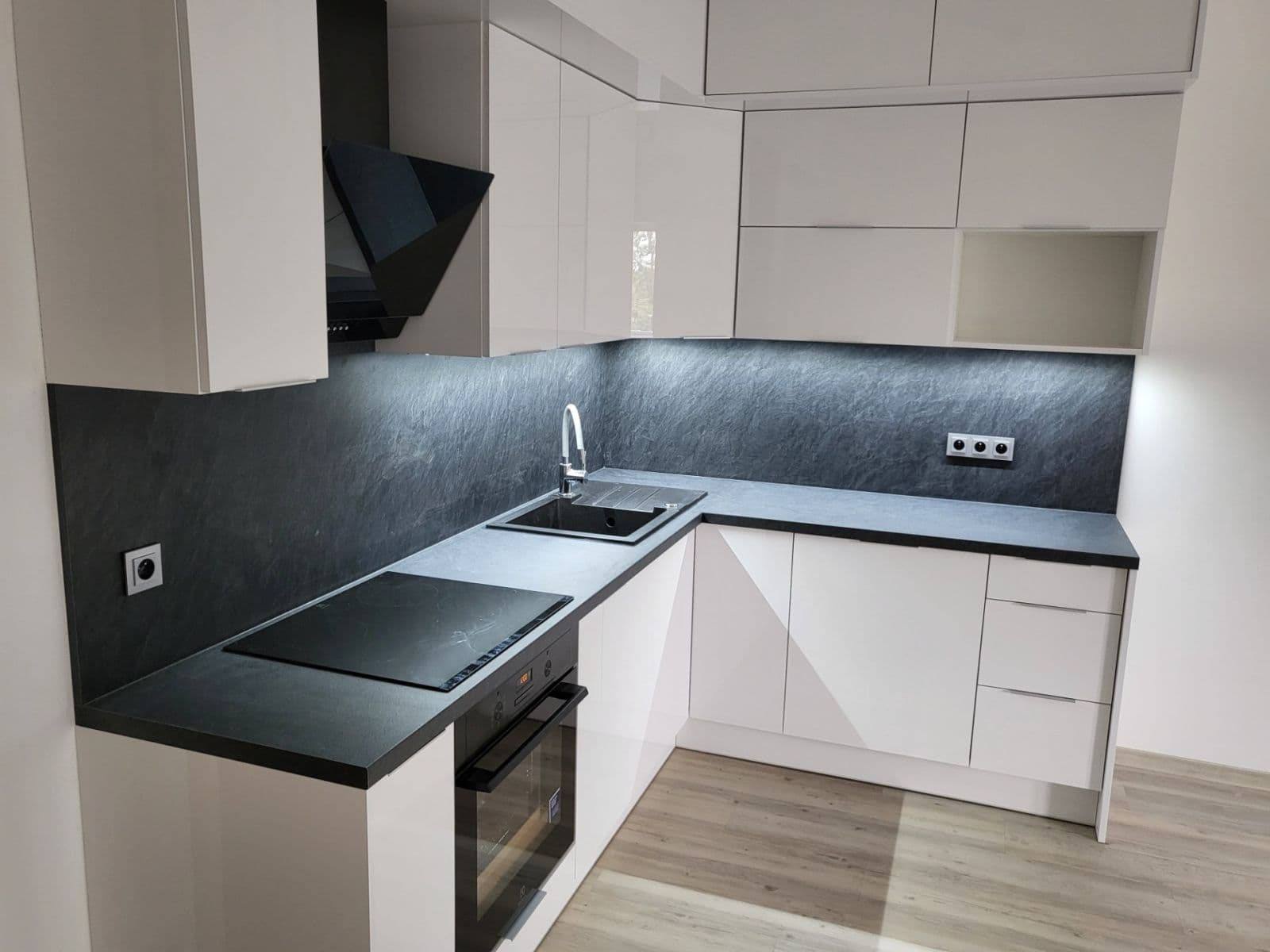Prenájom bytu 2-izbový 59 m², Na Baranovci, Ostrava, Moravskoslezský kraj Prenájom bytu 2-izbový 59 m², Na Baranovci, Ostrava, Moravskoslezský kraj