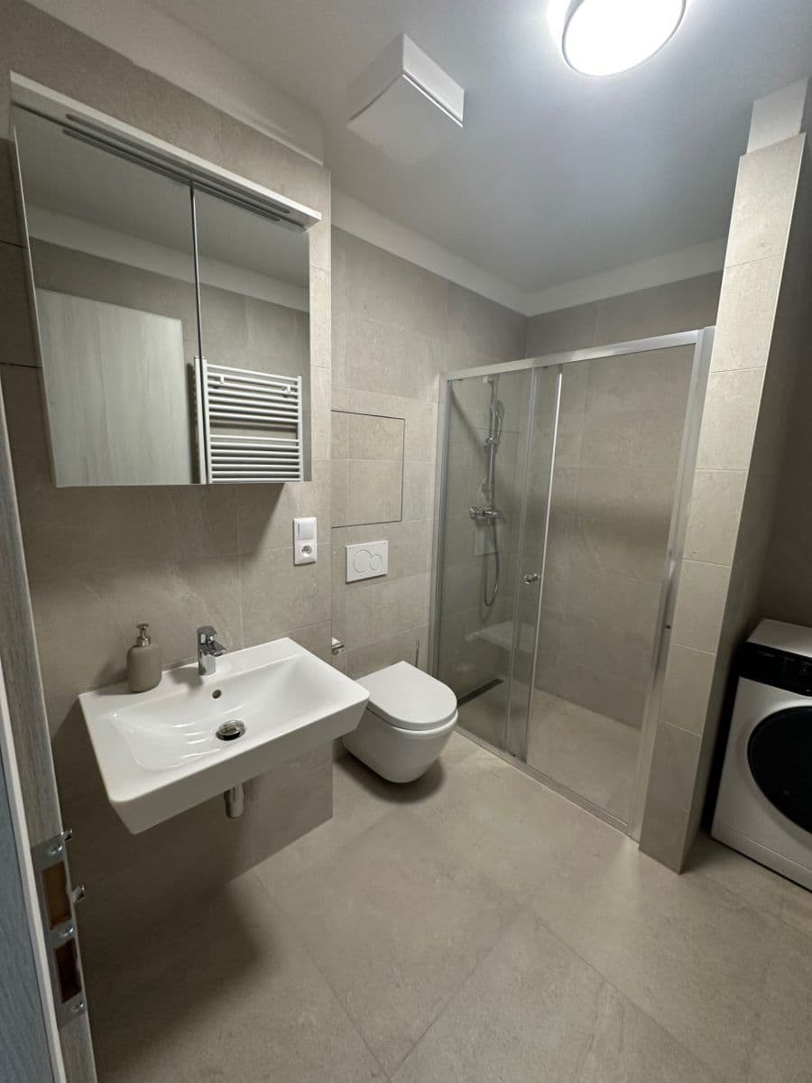 Prenájom bytu 2-izbový 64 m², Křižíkova, Brno, Jihomoravský kraj Prenájom bytu 2-izbový 64 m², Křižíkova, Brno, Jihomoravský kraj