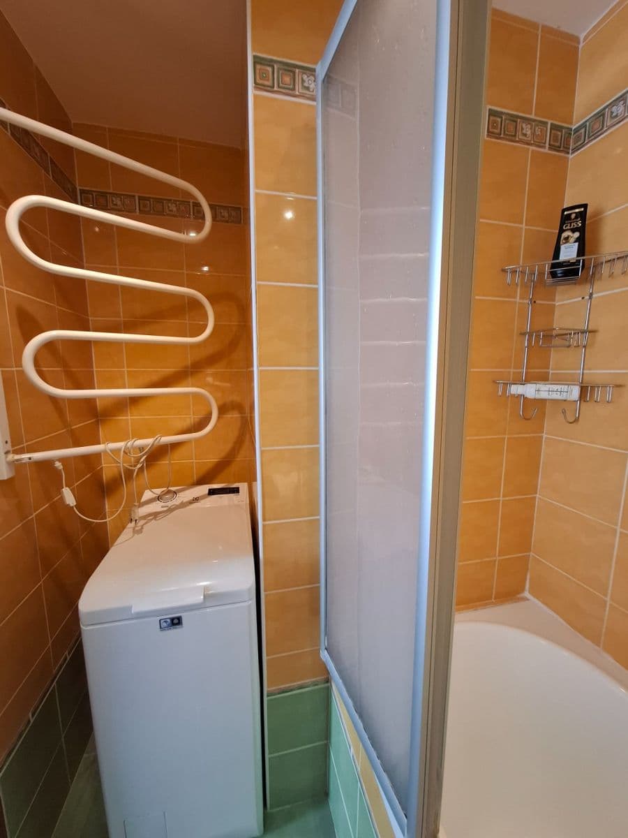 Predaj bytu 3-izbový 68 m², Jílovská, Praha, Praha Predaj bytu 3-izbový 68 m², Jílovská, Praha, Praha