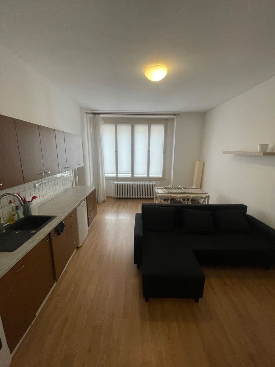 Prenájom bytu 2-izbový 60 m², Plavecká, Praha, Praha Prenájom bytu 2-izbový 60 m², Plavecká, Praha, Praha