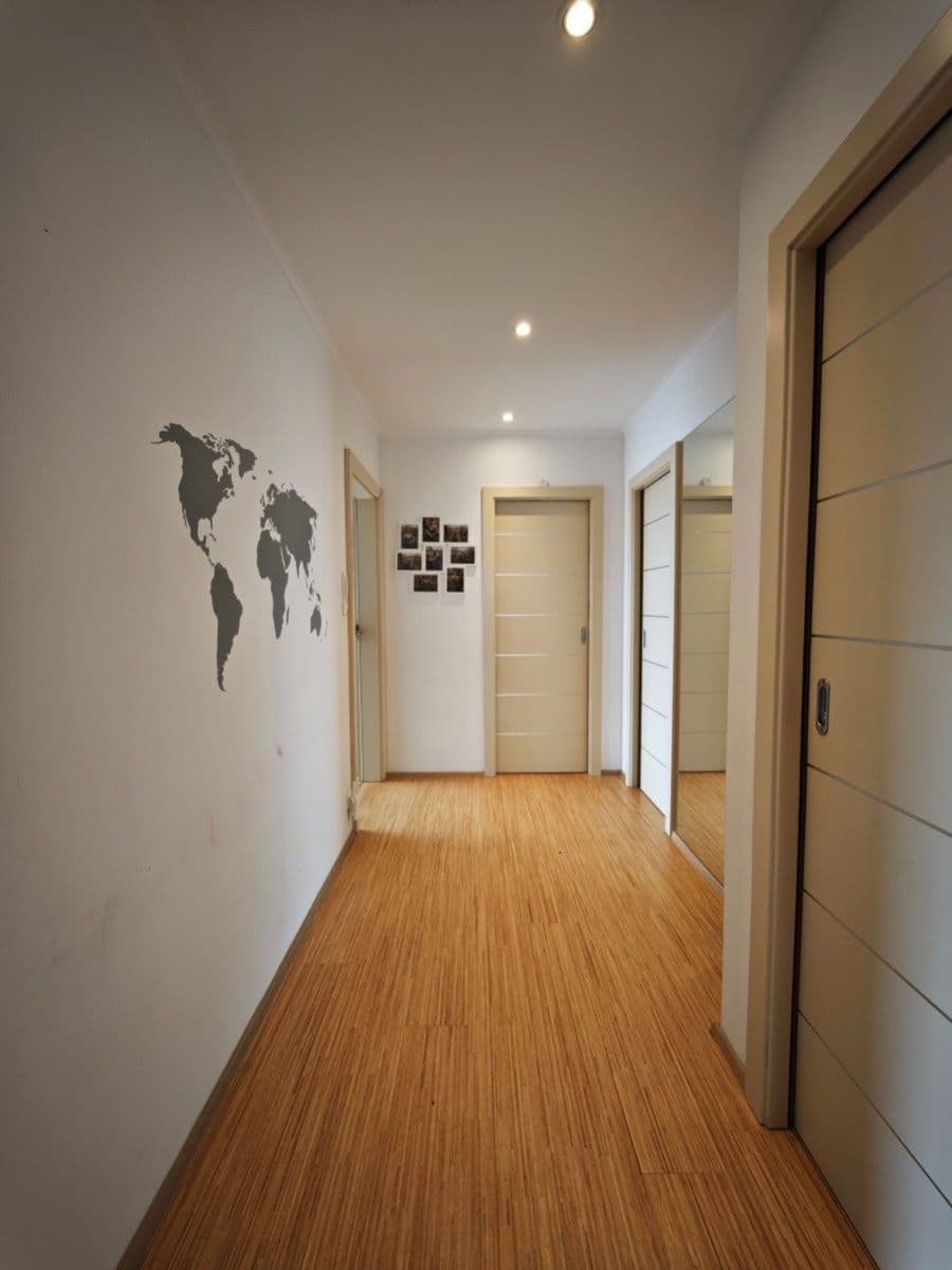Prenájom bytu 3-izbový 86 m², Nad Smetankou, Praha, Praha Prenájom bytu 3-izbový 86 m², Nad Smetankou, Praha, Praha