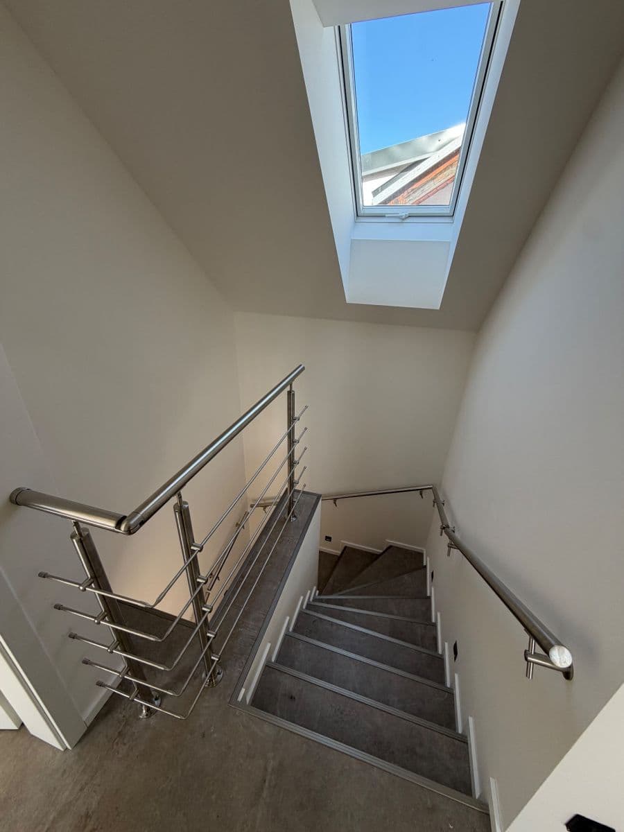 Prenájom bytu 4-izbový 105 m², náměstí U Dubu, Stochov, Středočeský kraj Prenájom bytu 4-izbový 105 m², náměstí U Dubu, Stochov, Středočeský kraj