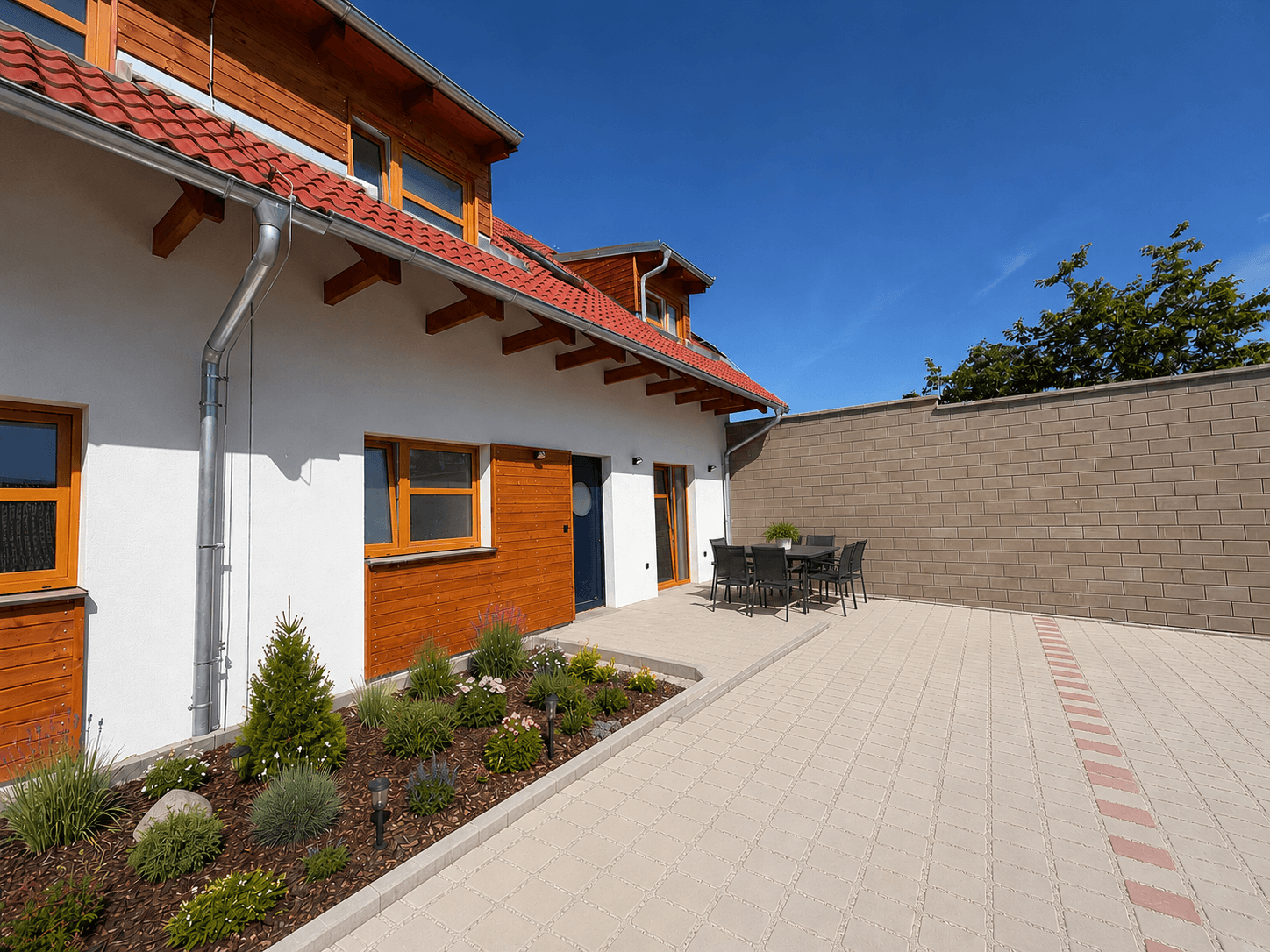 Prenájom bytu 4-izbový 105 m², náměstí U Dubu, Stochov, Středočeský kraj Prenájom bytu 4-izbový 105 m², náměstí U Dubu, Stochov, Středočeský kraj