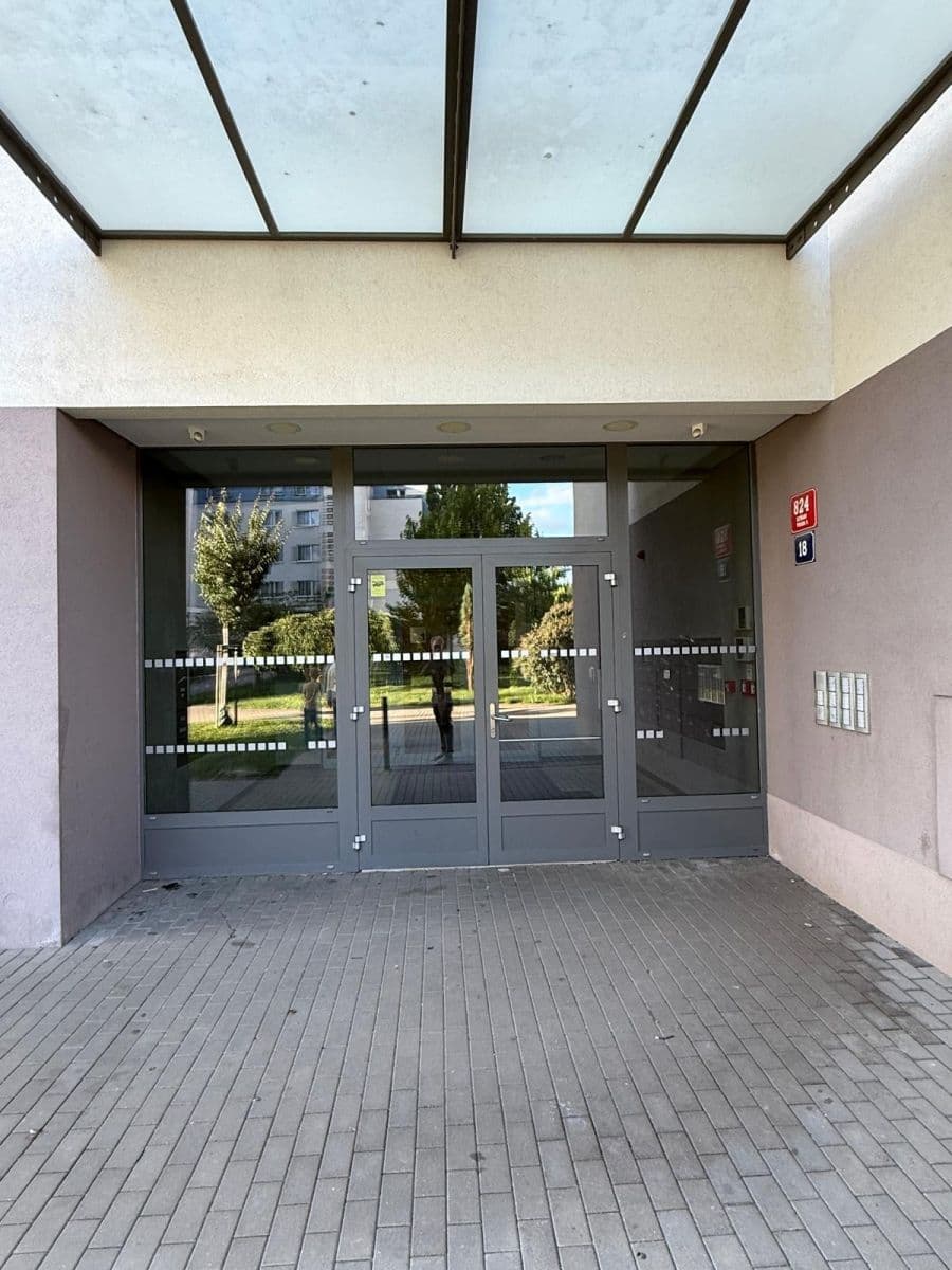 Prenájom bytu 2-izbový 42 m², Chlebovická, Praha, Praha Prenájom bytu 2-izbový 42 m², Chlebovická, Praha, Praha