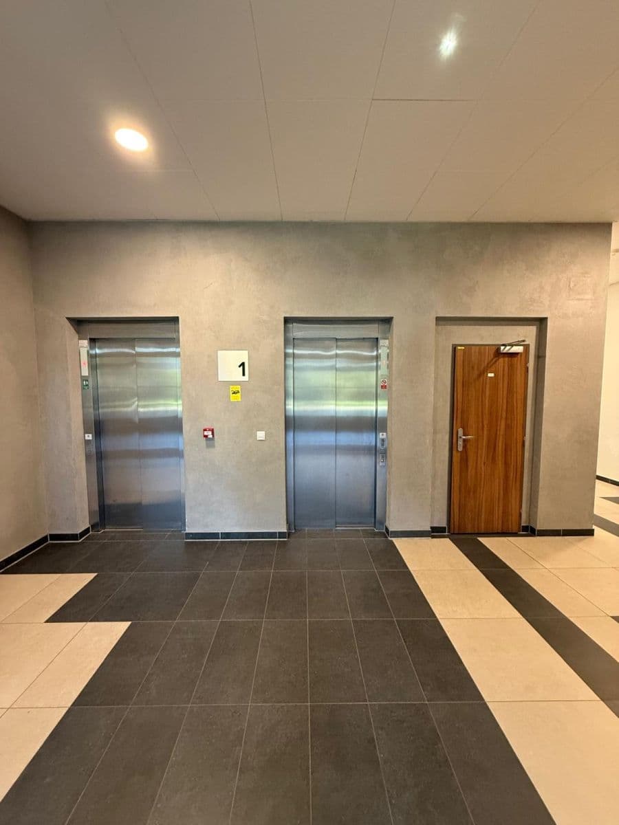 Prenájom bytu 2-izbový 42 m², Chlebovická, Praha, Praha Prenájom bytu 2-izbový 42 m², Chlebovická, Praha, Praha