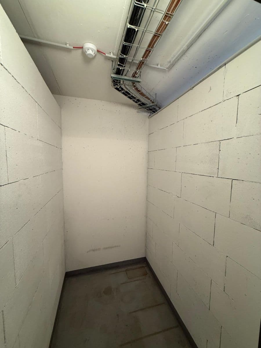 Prenájom bytu 2-izbový 42 m², Chlebovická, Praha, Praha Prenájom bytu 2-izbový 42 m², Chlebovická, Praha, Praha