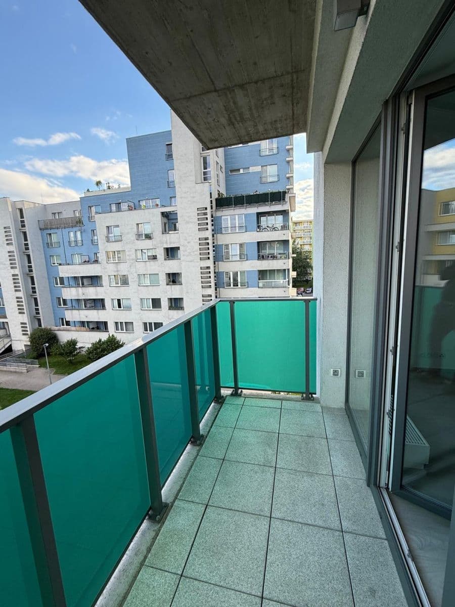 Prenájom bytu 2-izbový 42 m², Chlebovická, Praha, Praha Prenájom bytu 2-izbový 42 m², Chlebovická, Praha, Praha