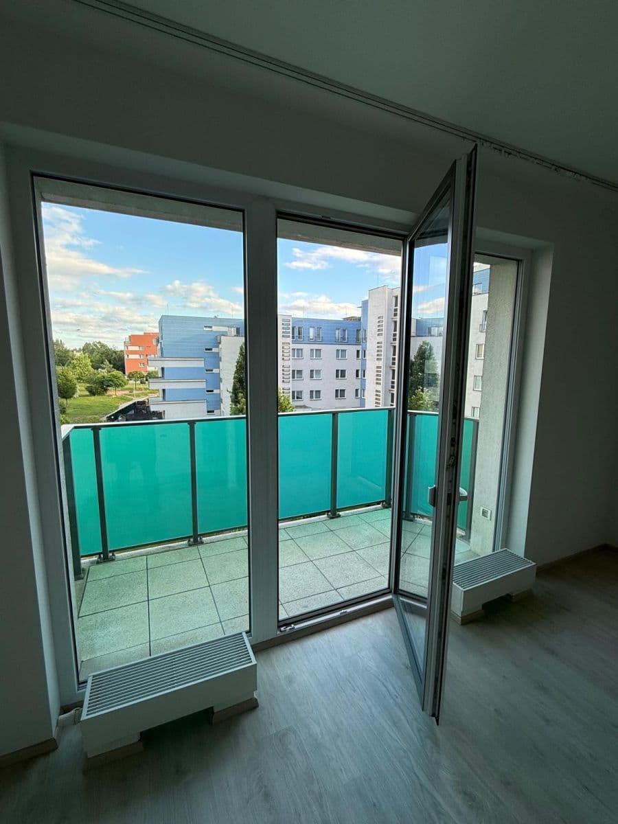 Prenájom bytu 2-izbový 42 m², Chlebovická, Praha, Praha Prenájom bytu 2-izbový 42 m², Chlebovická, Praha, Praha