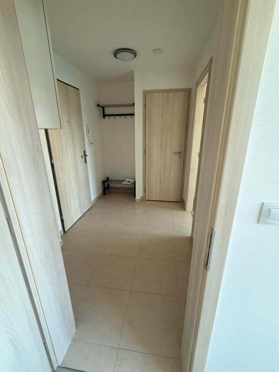 Prenájom bytu 2-izbový 42 m², Chlebovická, Praha, Praha Prenájom bytu 2-izbový 42 m², Chlebovická, Praha, Praha