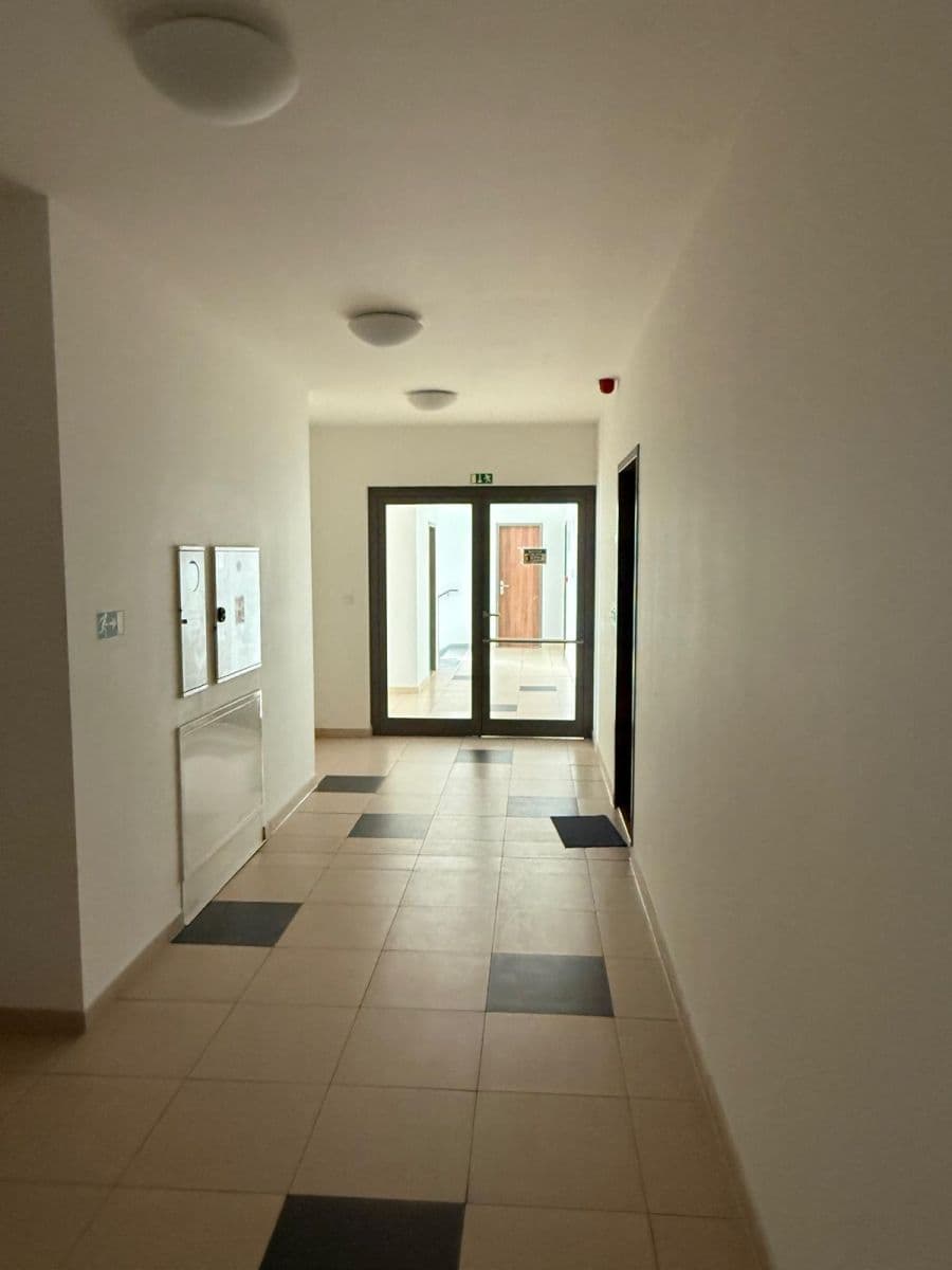 Prenájom bytu 2-izbový 42 m², Chlebovická, Praha, Praha Prenájom bytu 2-izbový 42 m², Chlebovická, Praha, Praha