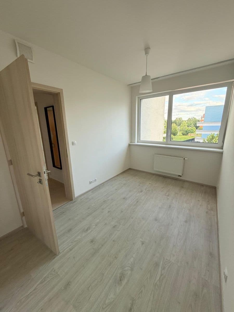 Prenájom bytu 2-izbový 42 m², Chlebovická, Praha, Praha Prenájom bytu 2-izbový 42 m², Chlebovická, Praha, Praha