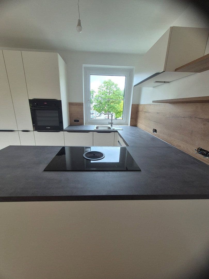 Prenájom bytu 2-izbový 90 m², Bahnhofstraße 6, Seekirchen am Wallersee, Salzbursko Prenájom bytu 2-izbový 90 m², Bahnhofstraße 6, Seekirchen am Wallersee, Salzbursko
