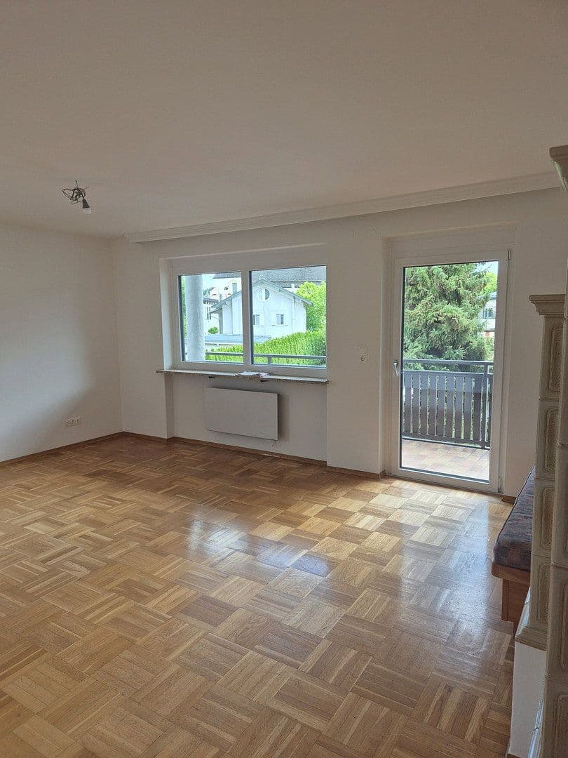 Prenájom bytu 2-izbový 90 m², Bahnhofstraße 6, Seekirchen am Wallersee, Salzbursko Prenájom bytu 2-izbový 90 m², Bahnhofstraße 6, Seekirchen am Wallersee, Salzbursko
