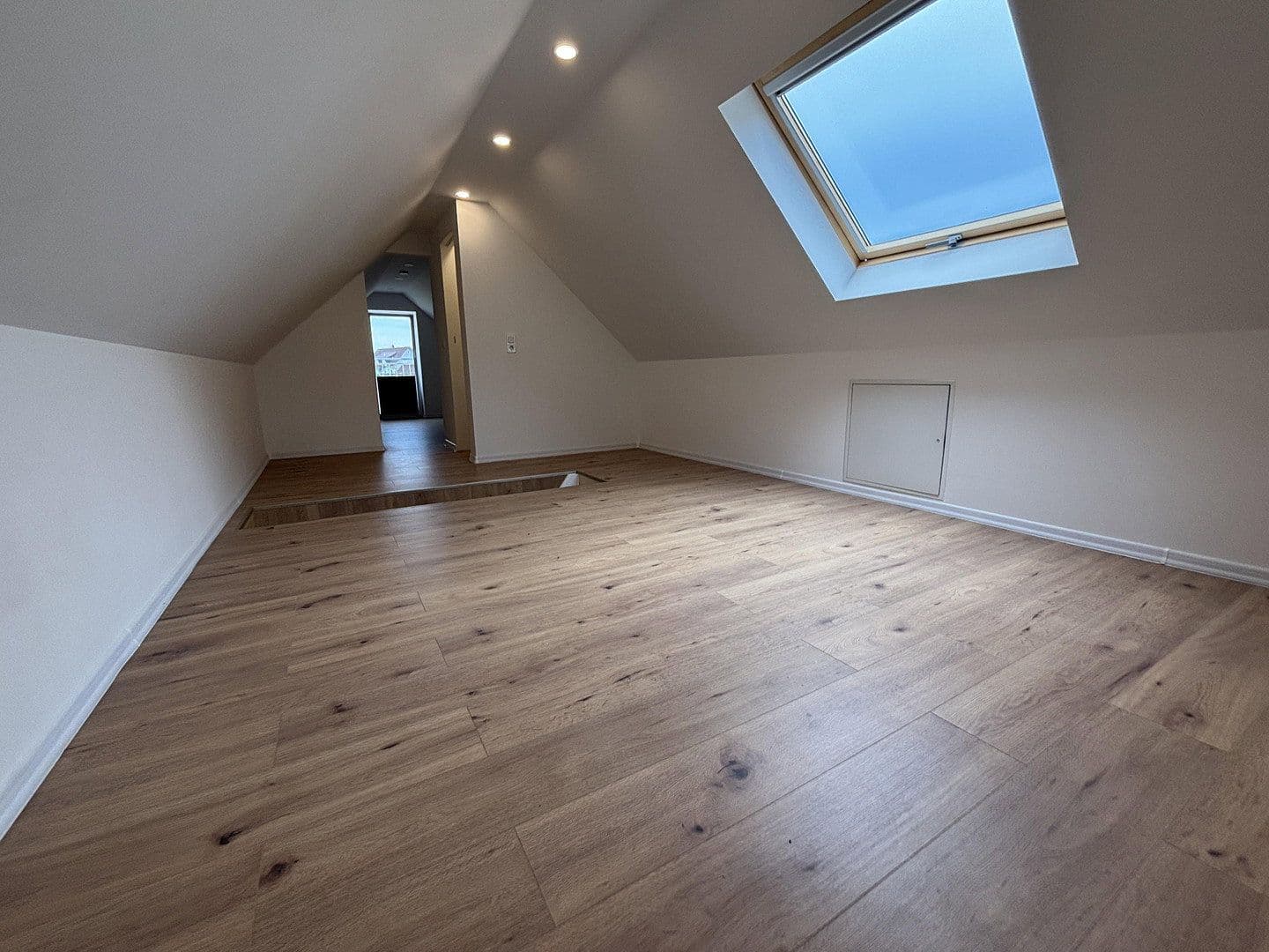 Predaj domu 135 m², pozemek 89 m², Großenbucher Weg 6, Igensdorf, Bavorsko Predaj domu 135 m², pozemek 89 m², Großenbucher Weg 6, Igensdorf, Bavorsko