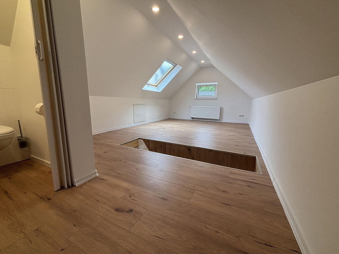 Predaj domu 135 m², pozemek 89 m², Großenbucher Weg 6, Igensdorf, Bavorsko Predaj domu 135 m², pozemek 89 m², Großenbucher Weg 6, Igensdorf, Bavorsko