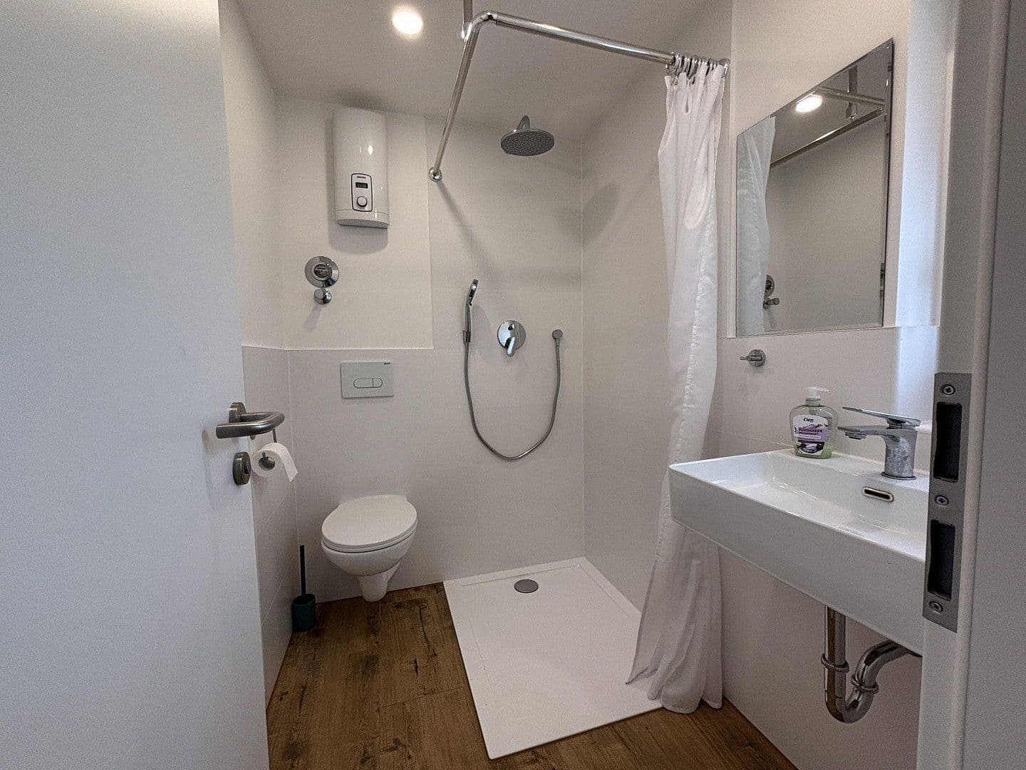 Predaj domu 135 m², pozemek 89 m², Großenbucher Weg 6, Igensdorf, Bavorsko Predaj domu 135 m², pozemek 89 m², Großenbucher Weg 6, Igensdorf, Bavorsko