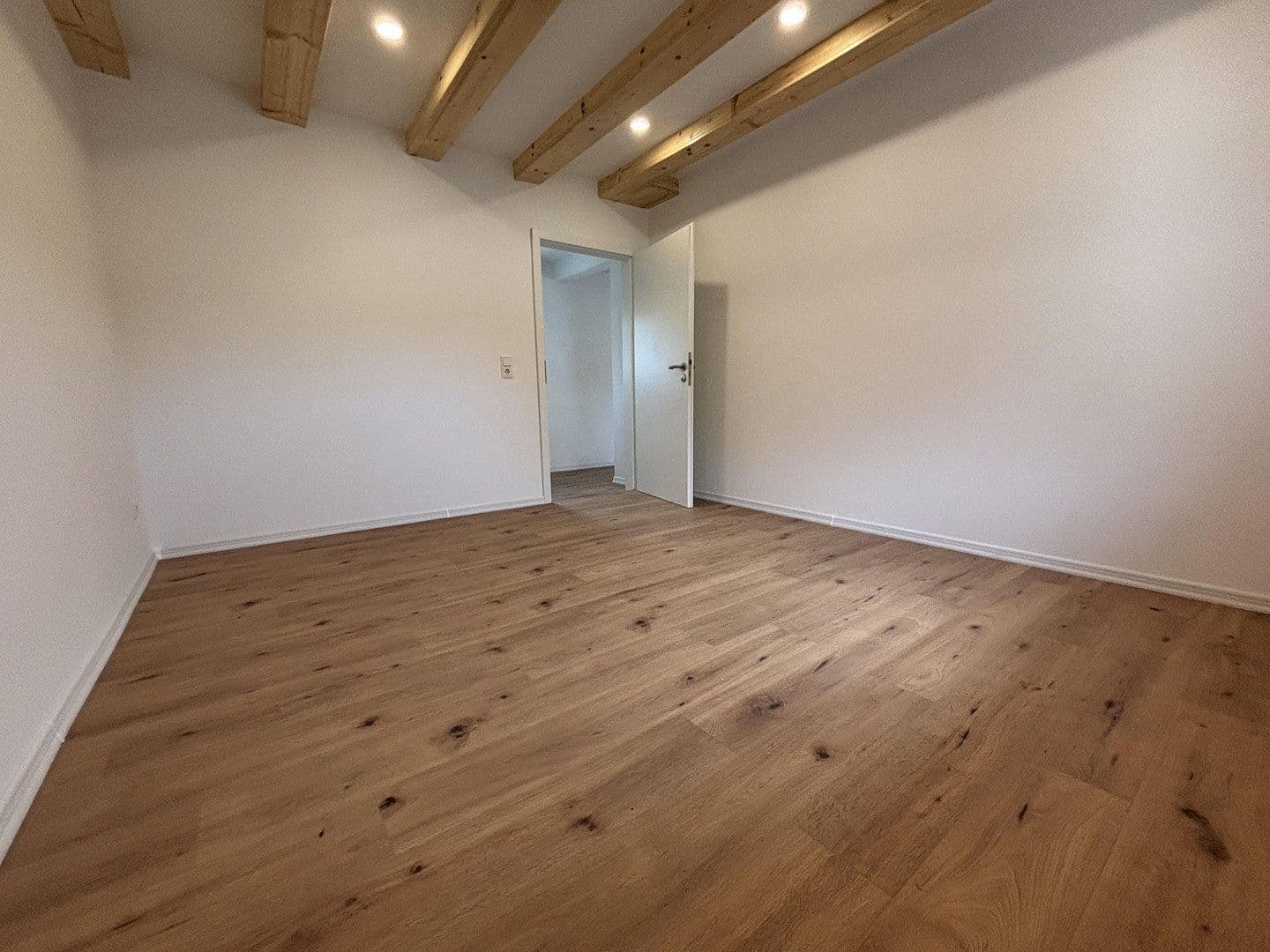 Predaj domu 135 m², pozemek 89 m², Großenbucher Weg 6, Igensdorf, Bavorsko Predaj domu 135 m², pozemek 89 m², Großenbucher Weg 6, Igensdorf, Bavorsko