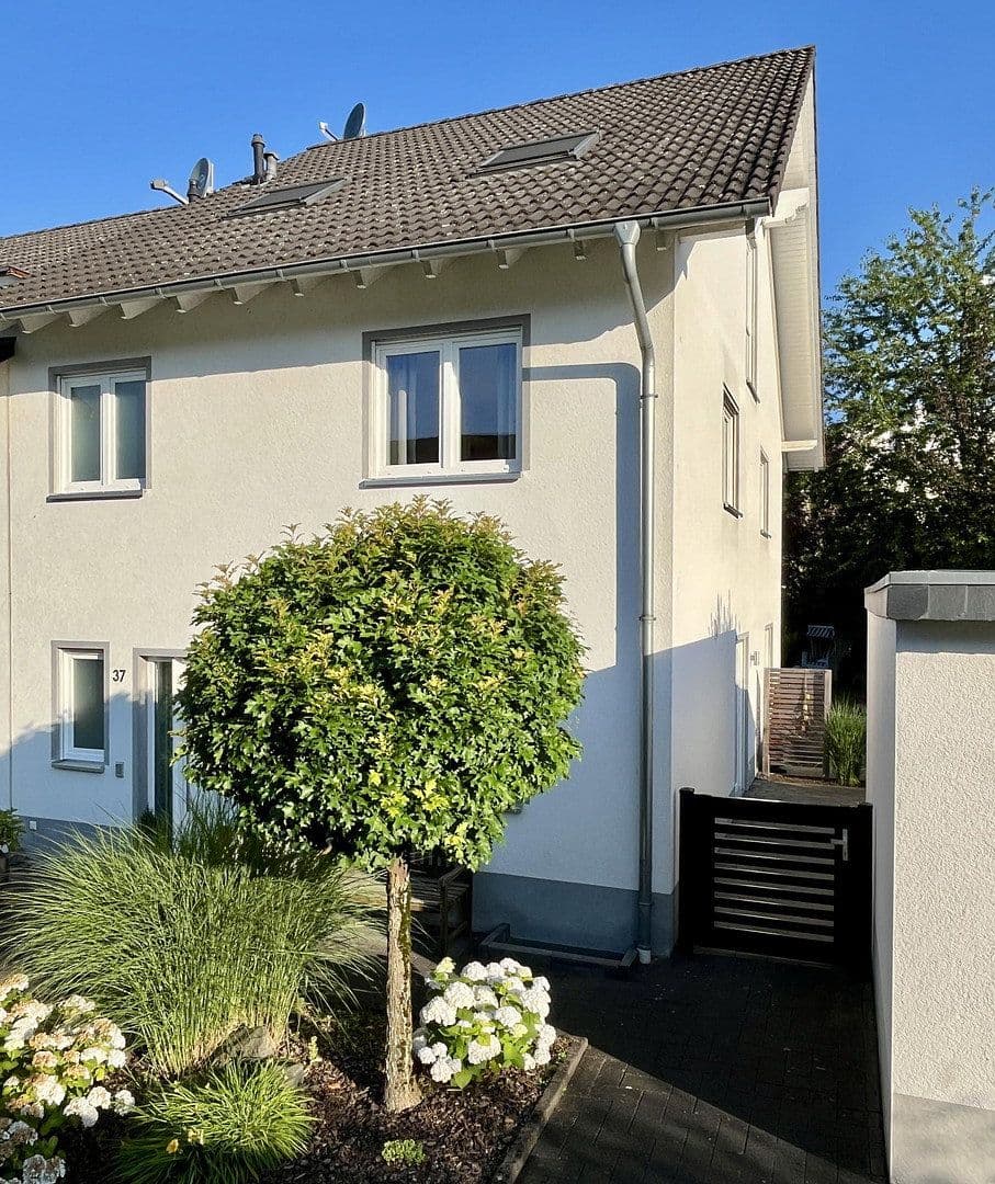 Predaj domu 175 m², pozemek 532 m², Hennef (Sieg), Severné Porýnie - Westfálsko Predaj domu 175 m², pozemek 532 m², Hennef (Sieg), Severné Porýnie - Westfálsko