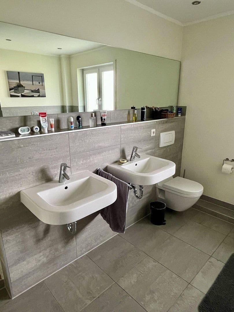 Predaj domu 175 m², pozemek 532 m², Hennef (Sieg), Severné Porýnie - Westfálsko Predaj domu 175 m², pozemek 532 m², Hennef (Sieg), Severné Porýnie - Westfálsko