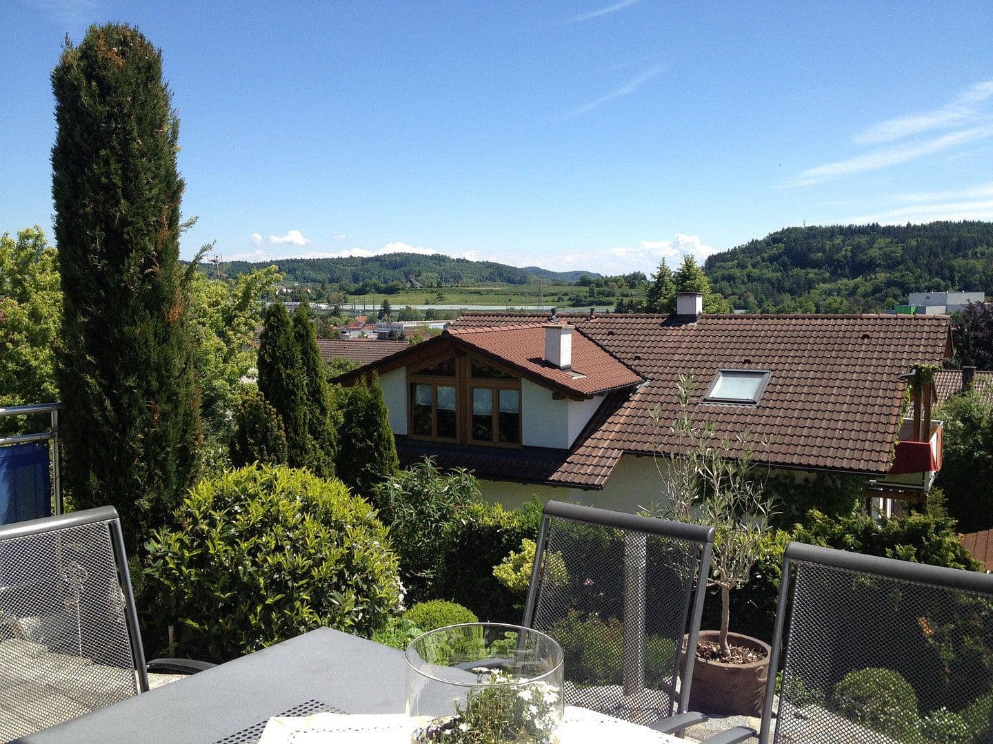 Predaj domu 225 m², pozemek 675 m², Stockach, Bádensko-Wurttembersko Predaj domu 225 m², pozemek 675 m², Stockach, Bádensko-Wurttembersko