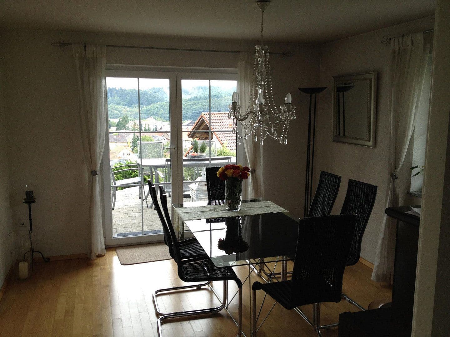 Predaj domu 225 m², pozemek 675 m², Stockach, Bádensko-Wurttembersko Predaj domu 225 m², pozemek 675 m², Stockach, Bádensko-Wurttembersko