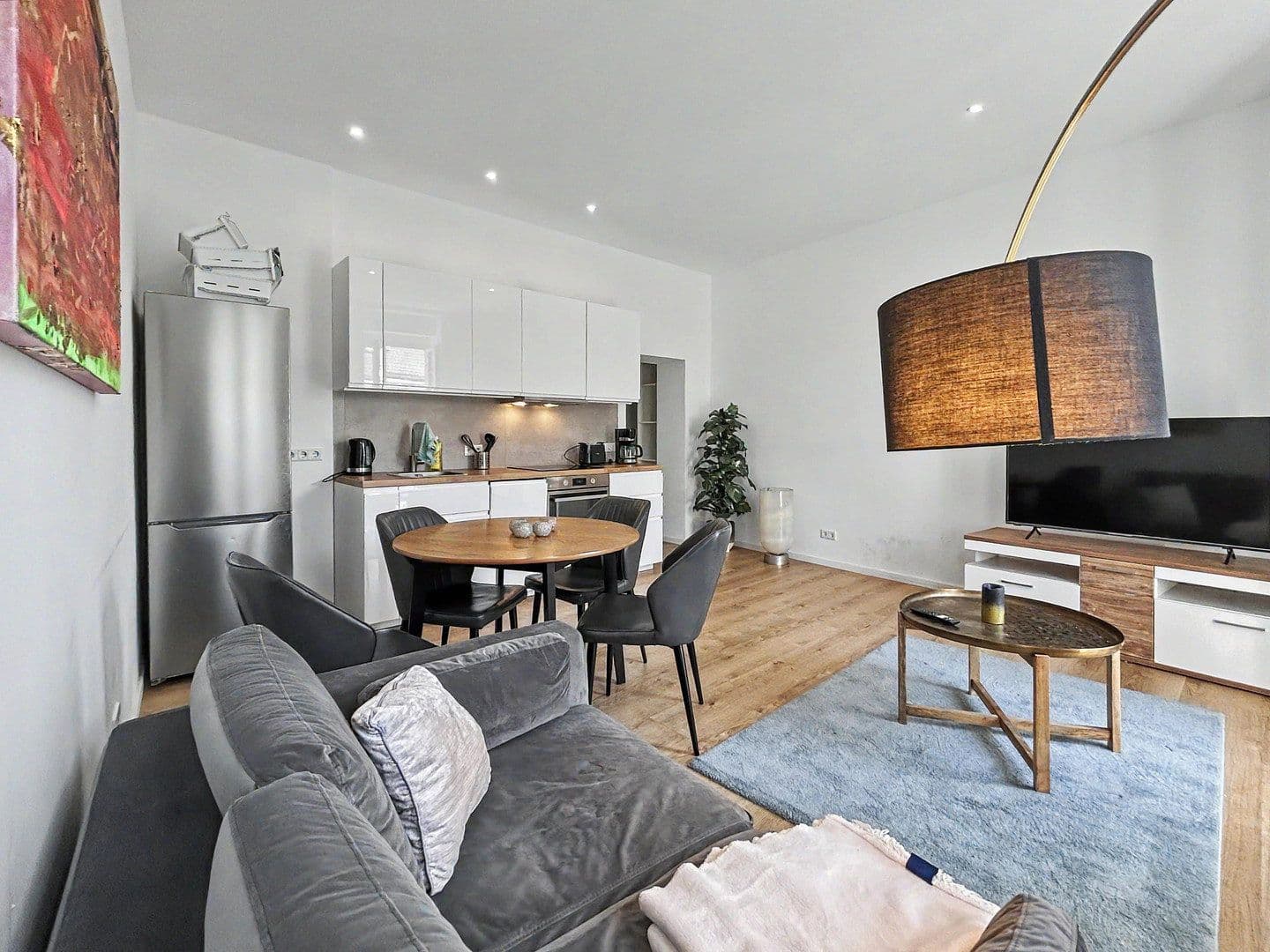 Prenájom bytu 2-izbový 40 m², Köln, Severné Porýnie - Westfálsko Prenájom bytu 2-izbový 40 m², Köln, Severné Porýnie - Westfálsko