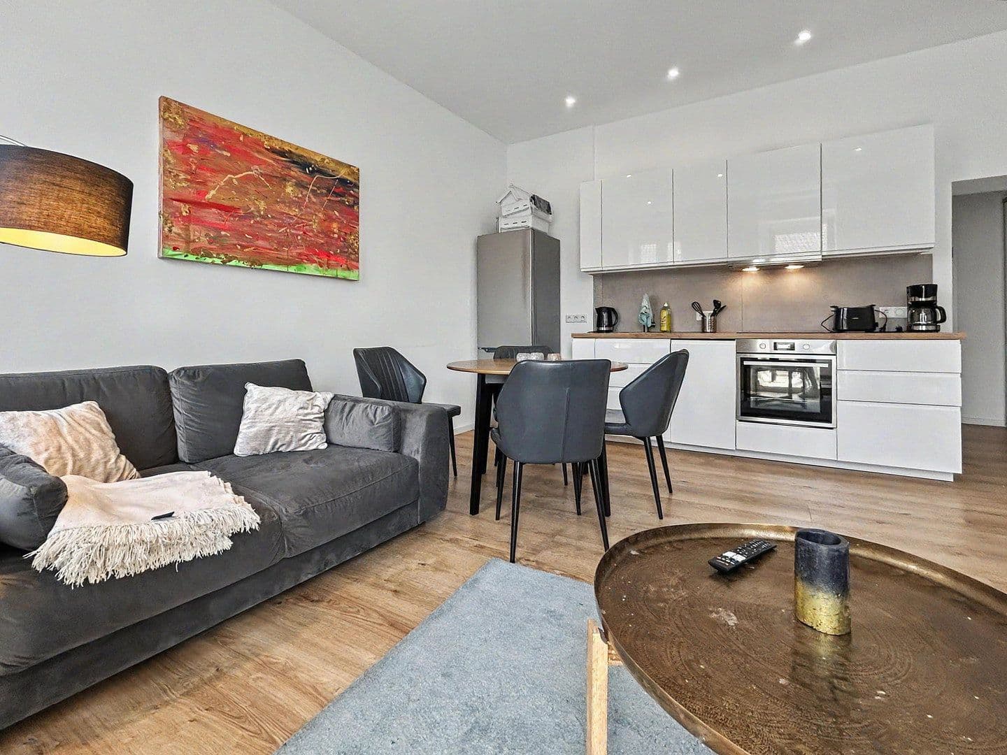 Prenájom bytu 2-izbový 40 m², Köln, Severné Porýnie - Westfálsko Prenájom bytu 2-izbový 40 m², Köln, Severné Porýnie - Westfálsko