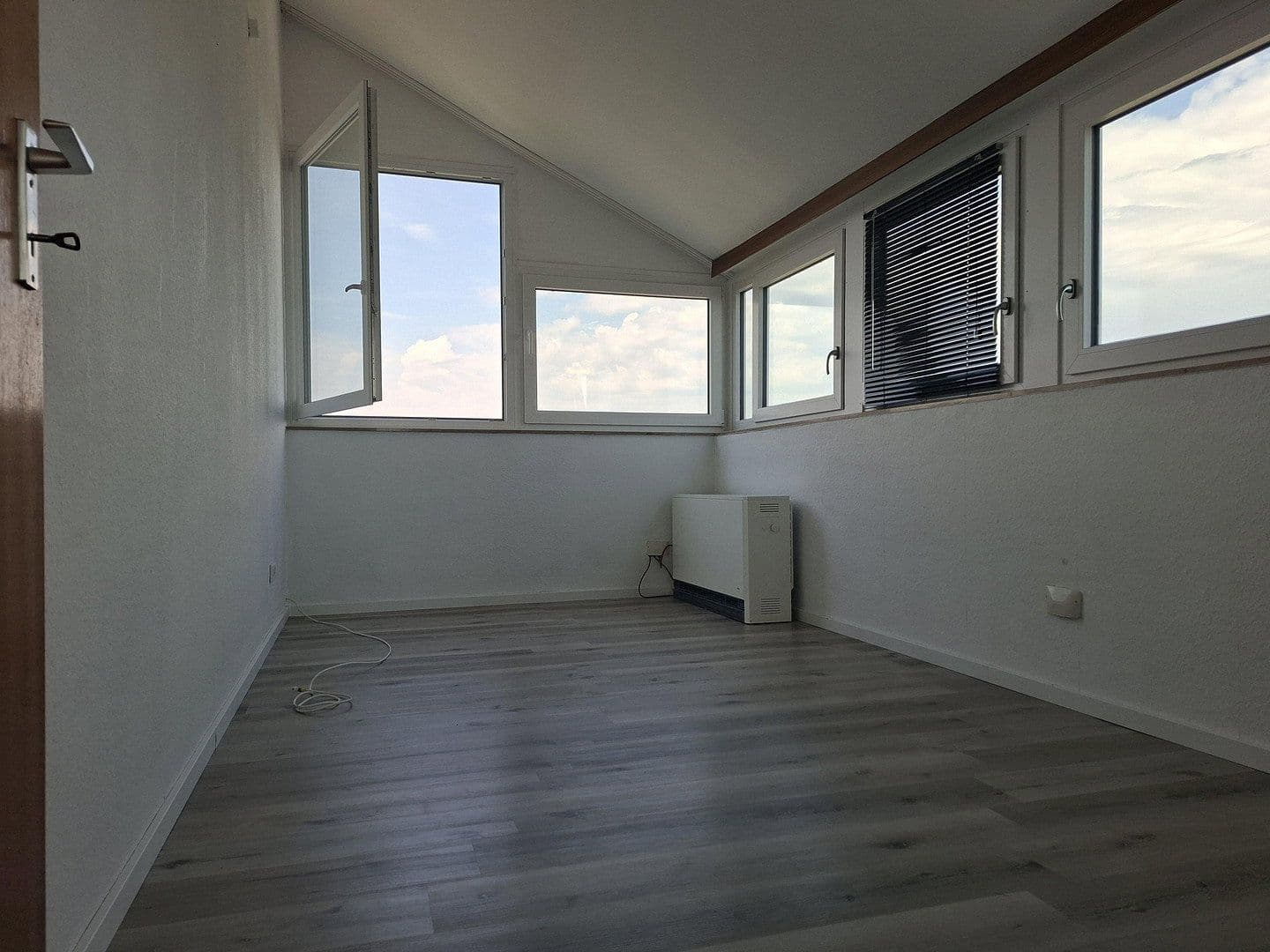 Prenájom bytu 4-izbový 108 m², Am Europakanal 38, Erlangen, Bavorsko Prenájom bytu 4-izbový 108 m², Am Europakanal 38, Erlangen, Bavorsko